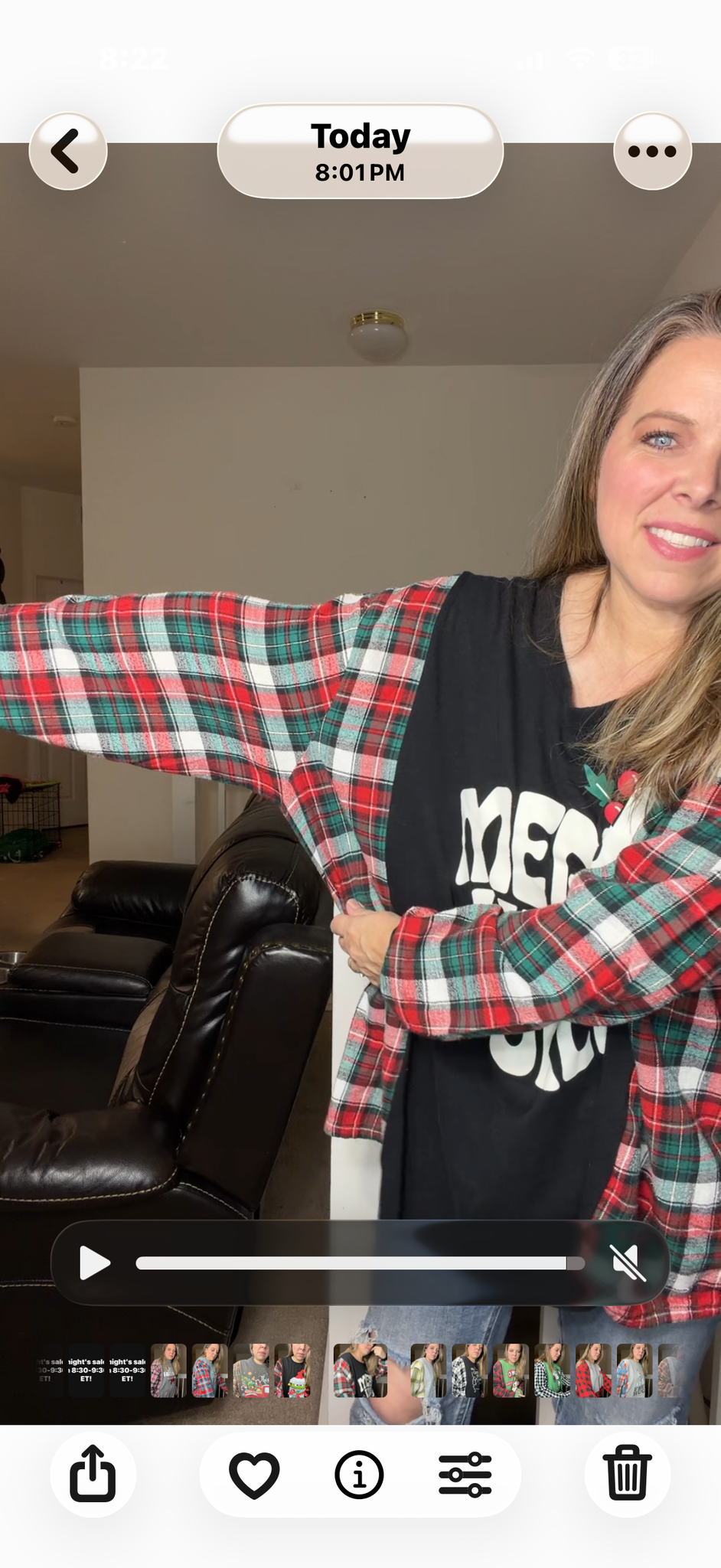 Upcycled vibes – women's 4X T-shirt with flannel sleeves