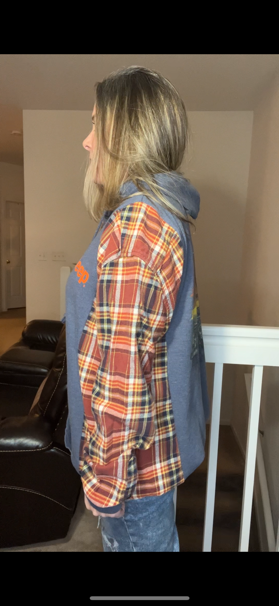 Upcycled Jeep – women’s XL/1X – midweight zip sweatshirt with flannel sleeves￼