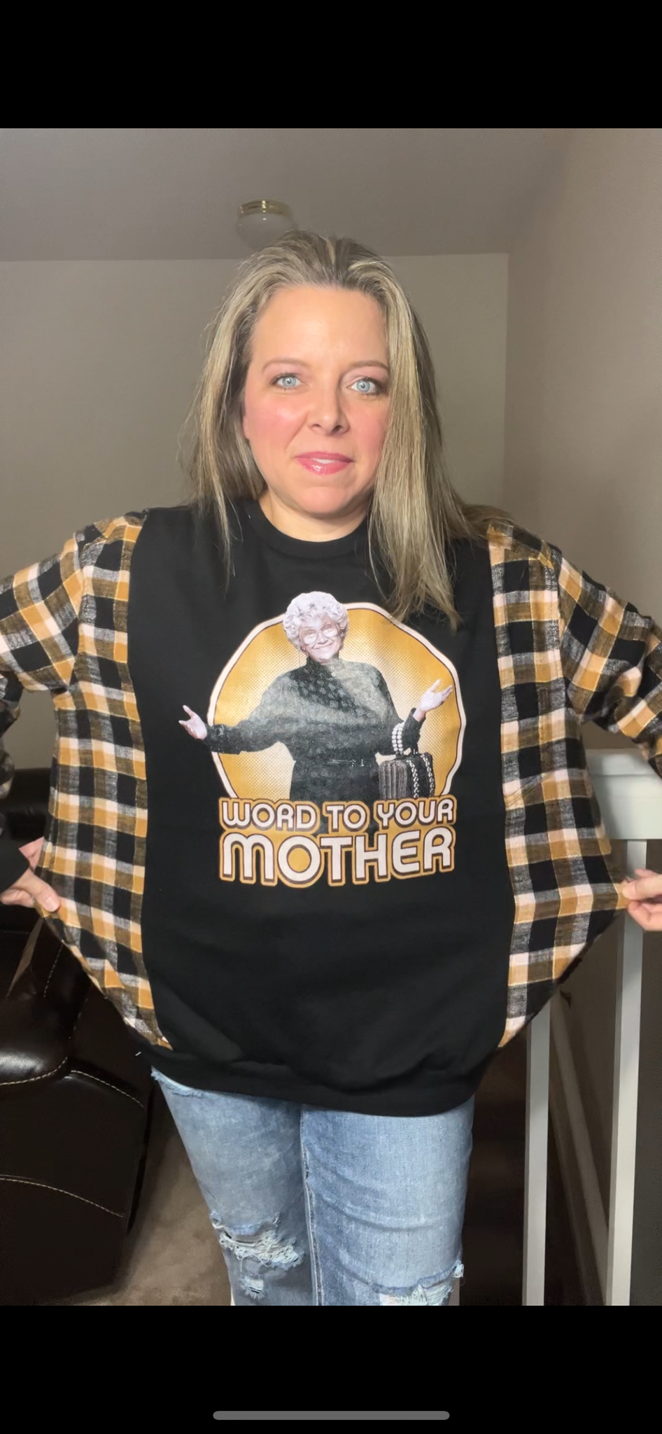 Upcycled Golden Girls – women’s L/XL – thin sweatshirt with flannel sleeves ￼