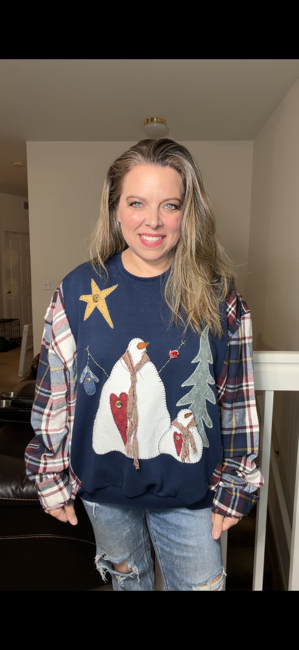 Upcycled Snowman – women's 1X midweight sweatshirt with flannel sleeves ￼