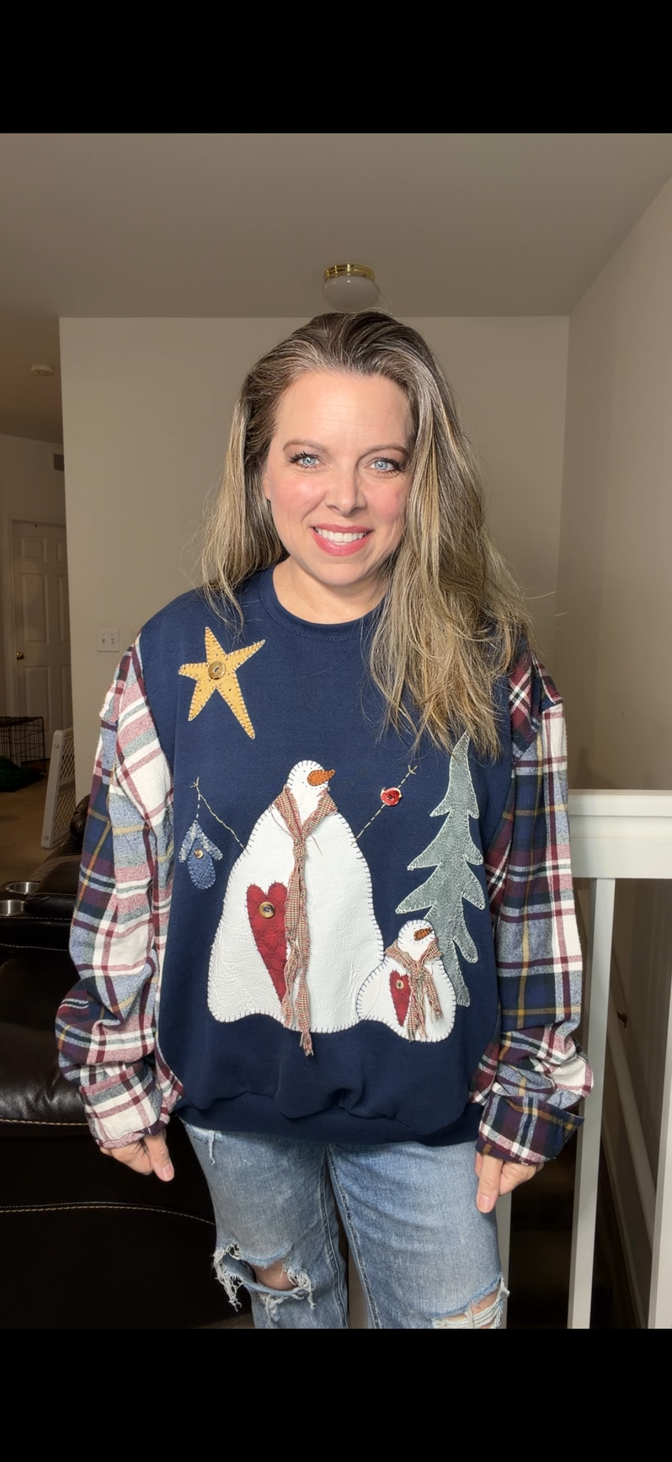 Upcycled Snowman – women's 1X midweight sweatshirt with flannel sleeves ￼
