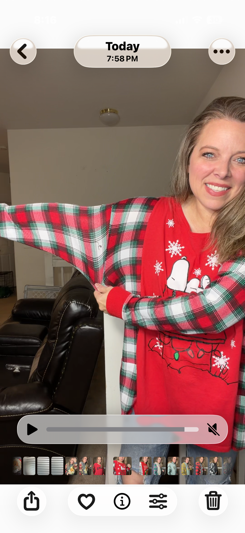 Upcycled snoopy – women's 1X T-shirt with stretch sleeves