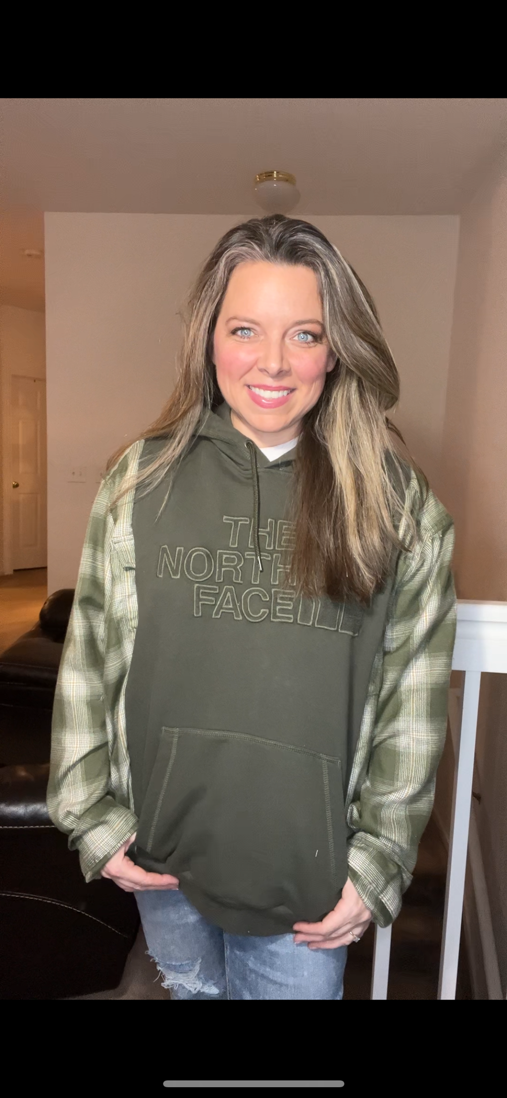 Upcycled Green Northface – women’s 1X – midweight sweatshirt with flannel sleeves￼