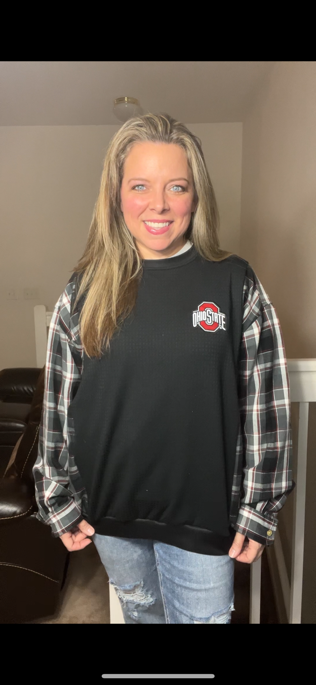 Upcycled OSU – women’s L/XL – textured sweatshirt with flannel sleeves ￼