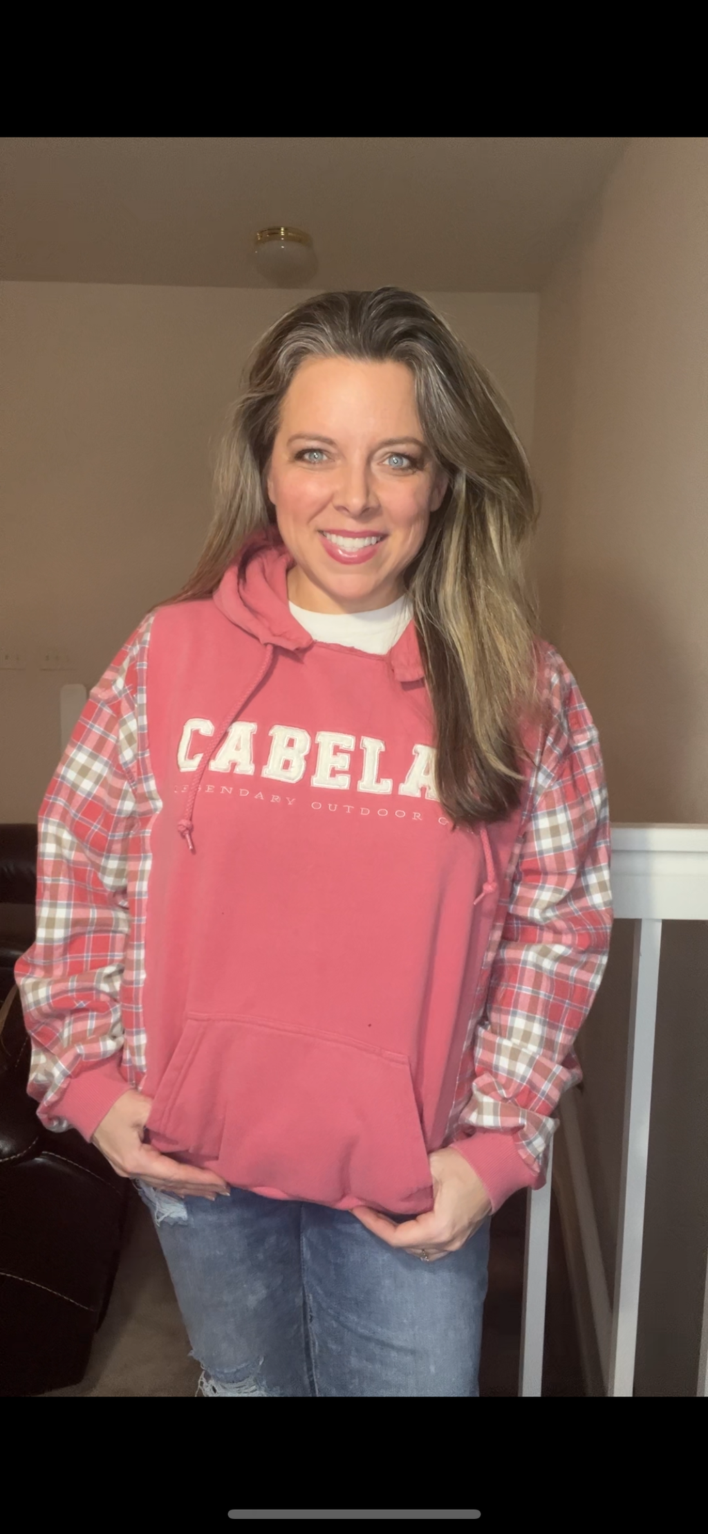 Upcycled Cabela’s – women’s M/L – midweight sweatshirt with flannel sleeves￼