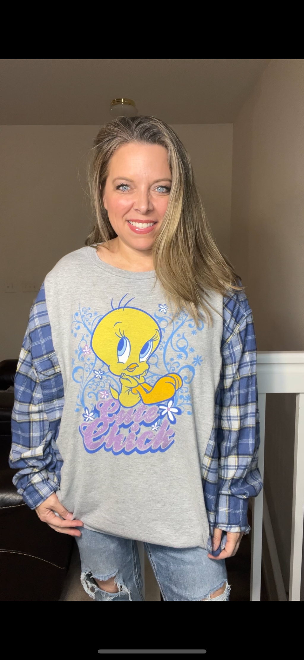 Upcycled Tweety bird – women’s 4X/5X T-shirt with flannel sleeves