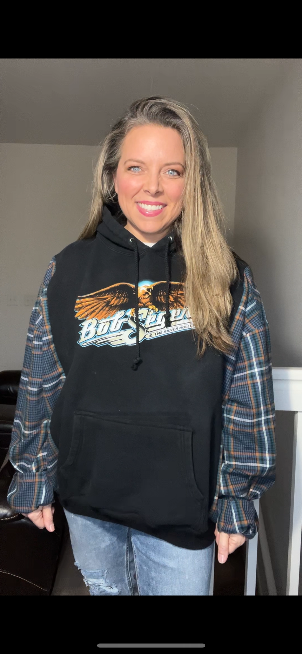 Upcycled Bob Seger – women’s XL/1X – thick sweatshirt with flannel sleeves￼