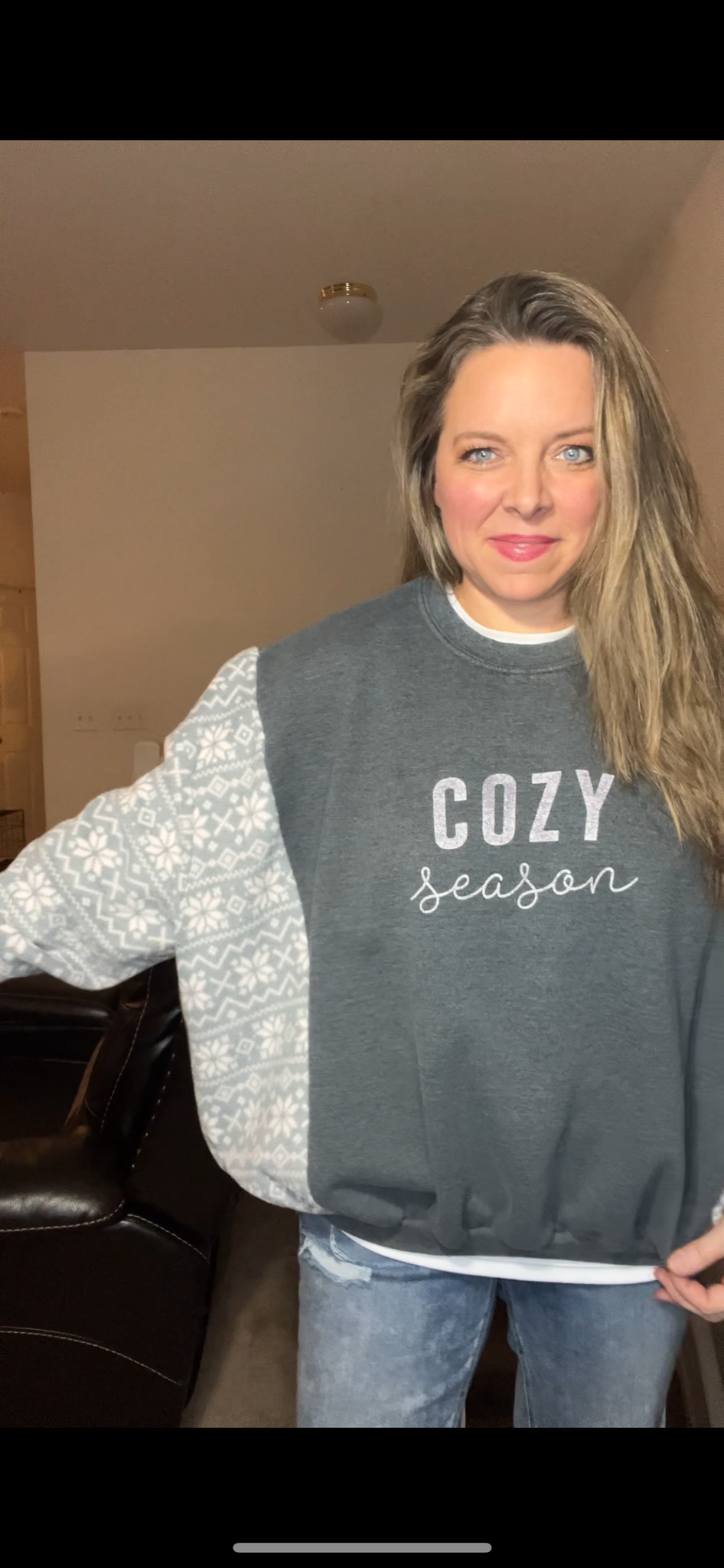 Upcycled Cozy – women’s medium – midweight sweatshirt with fleece sleeves￼