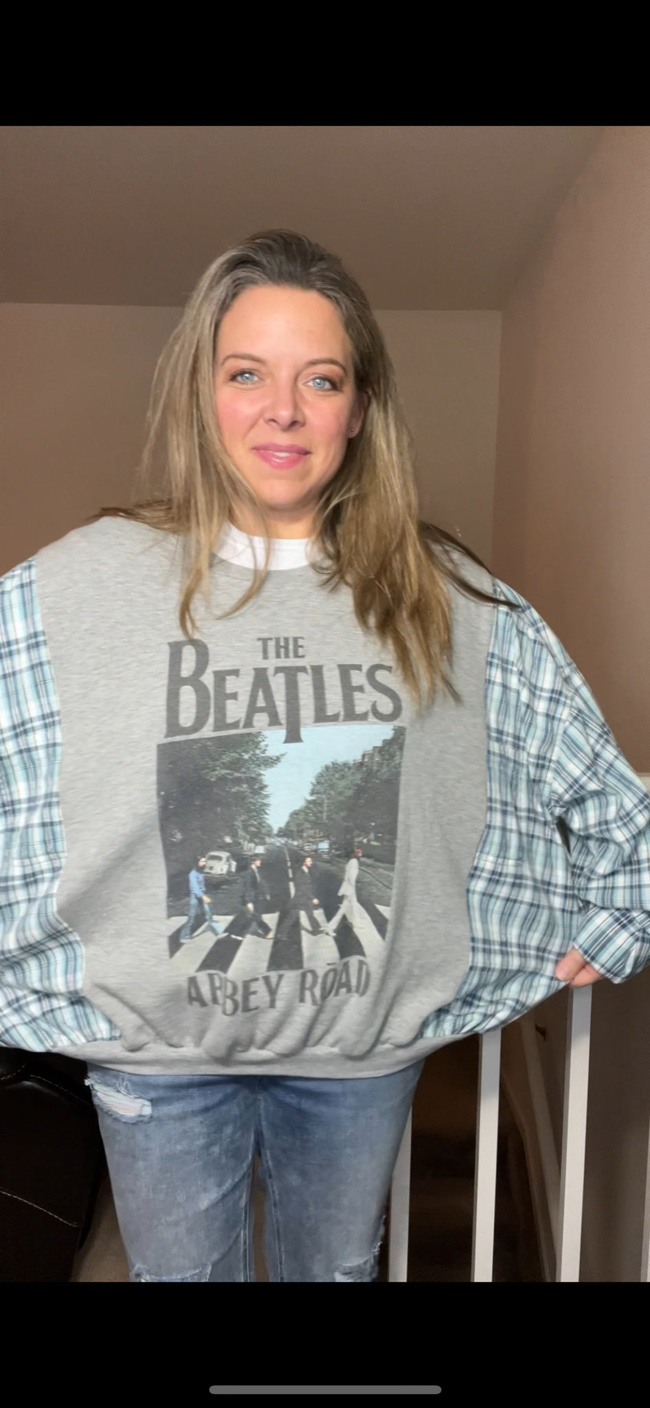 Beatles - woman’s 1X - thin sweatshirt with thick cotton sleeves ￼