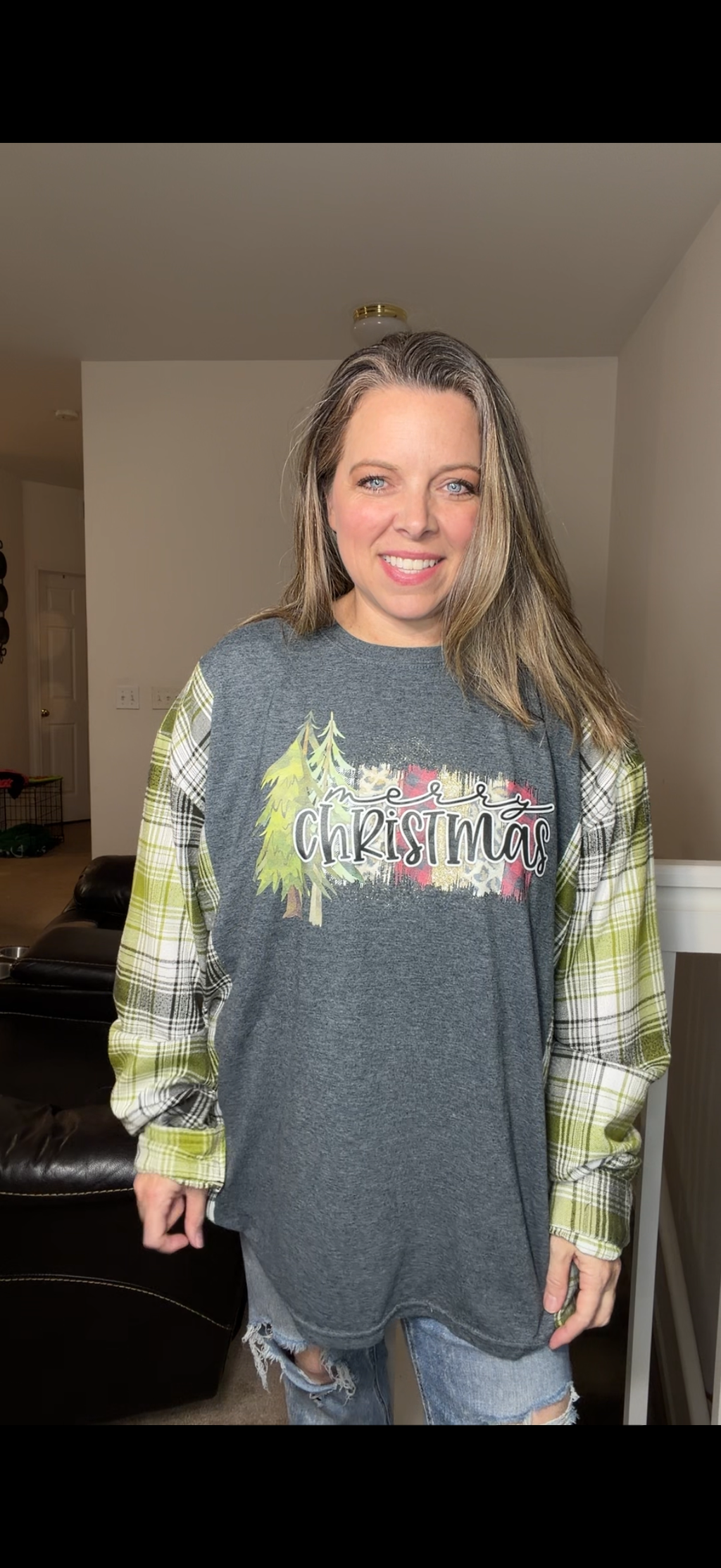 Upcycled trees – women's 4X T-shirt with flannel sleeves