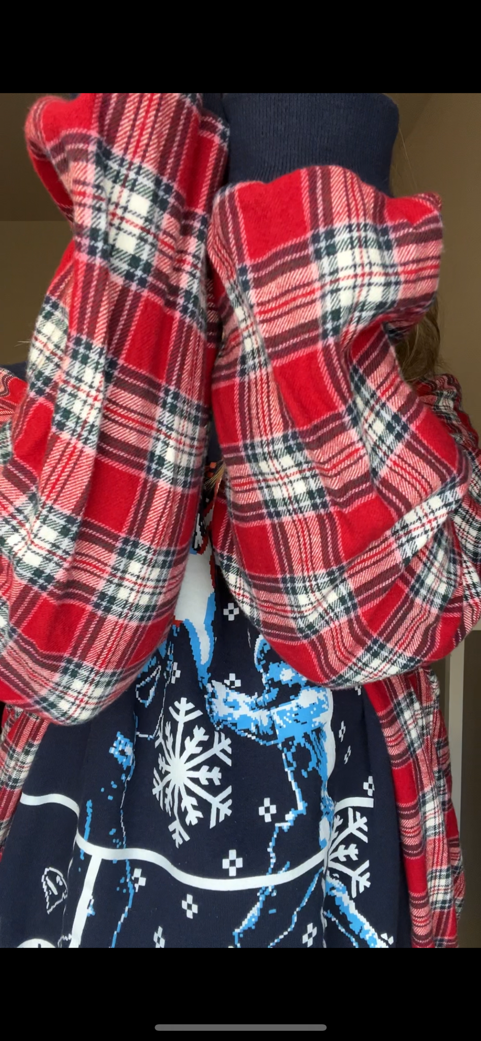 Upcycled Star Wars – women’s L/XL – midweight sweatshirt with flannel sleeves￼