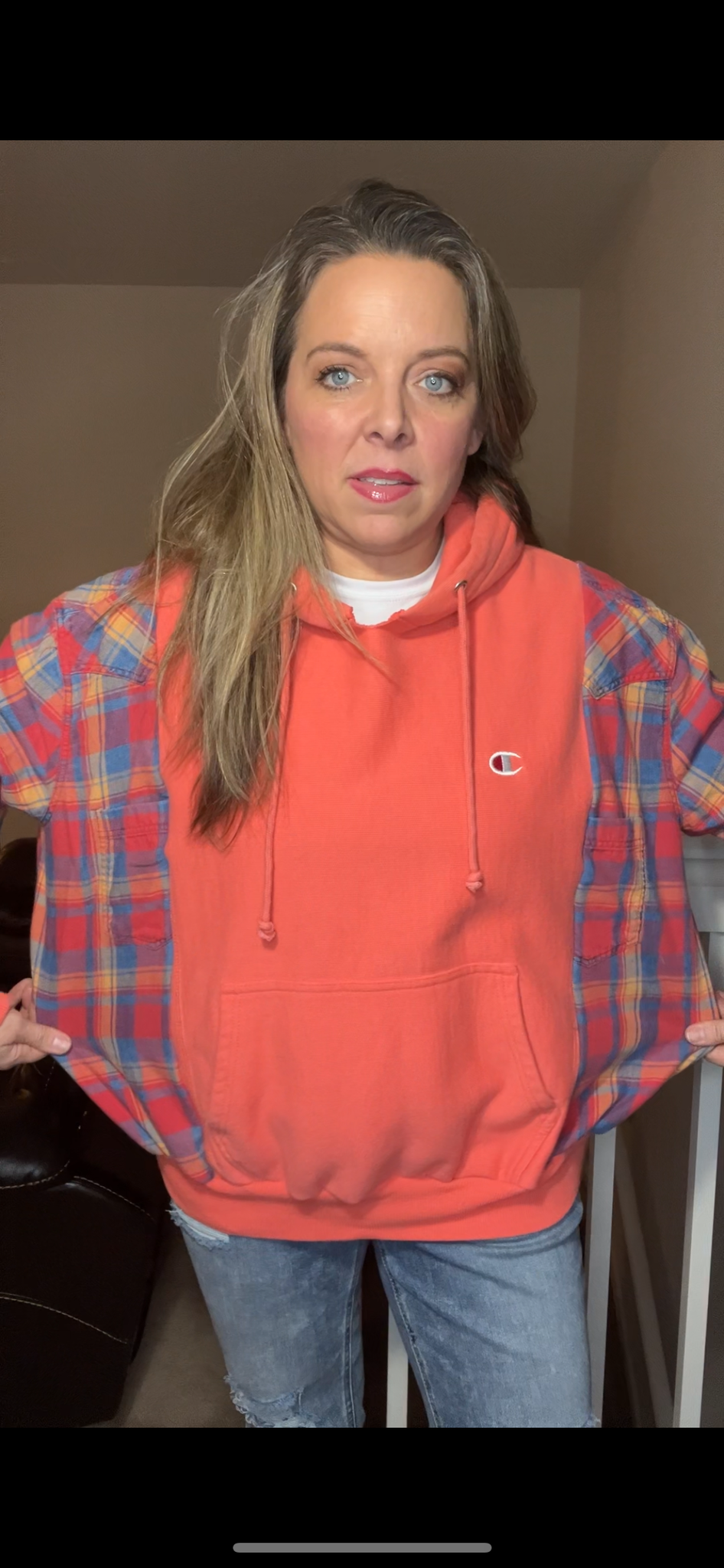 Upcycled Coral Champion – women’s M/L – thick sweatshirt with flannel sleeves￼