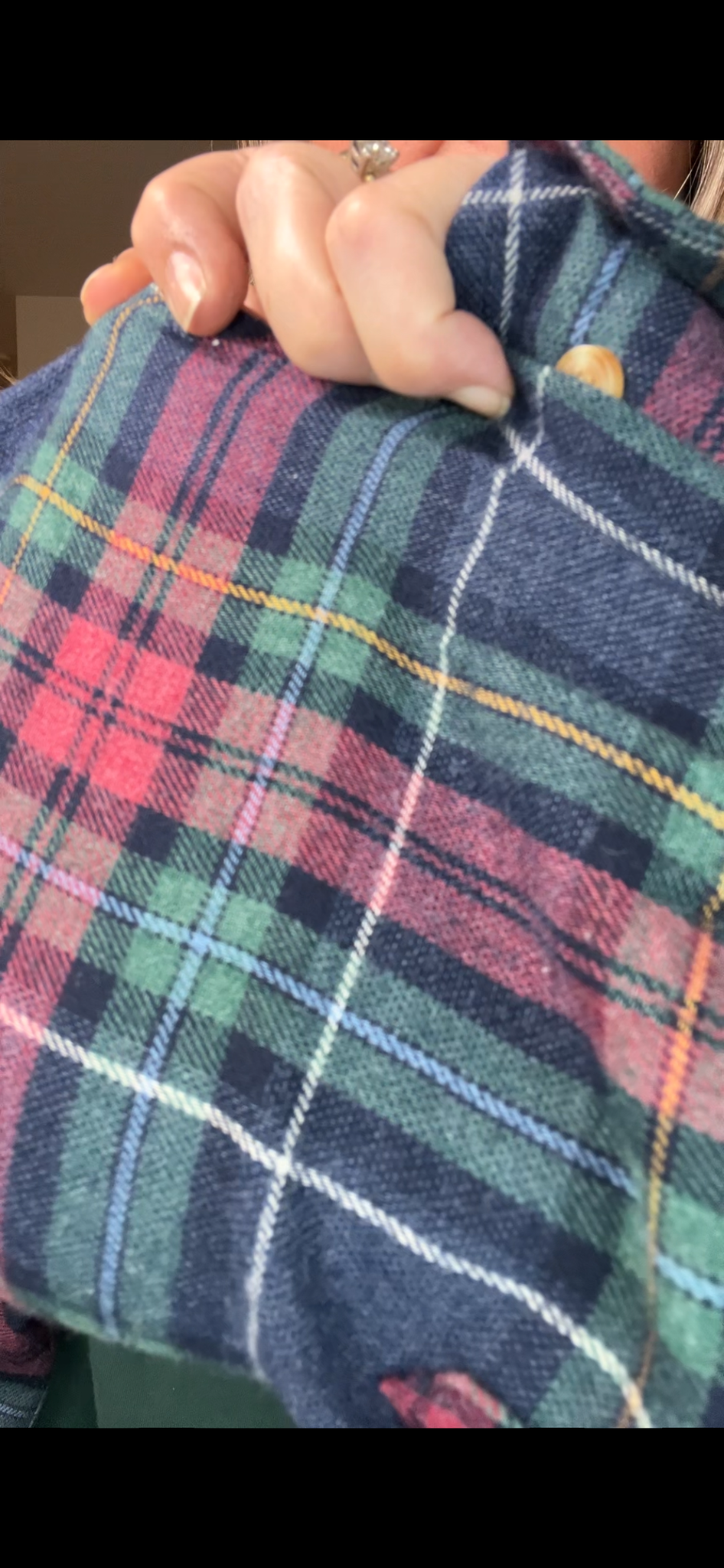 Upcycled MTV – women’s 3X midweight sweatshirt with flannel sleeves