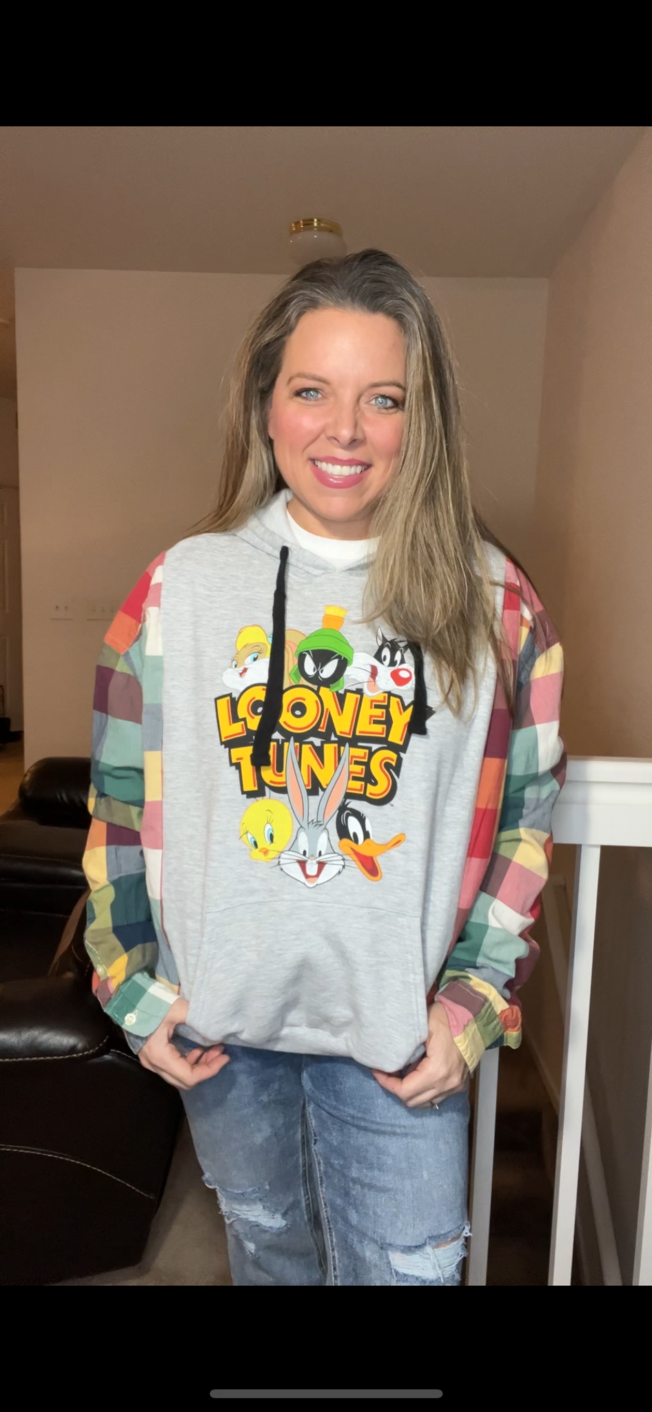 Upcycled Looney Tunes – women’s medium – midweight sweatshirt with cotton￼ sleeves