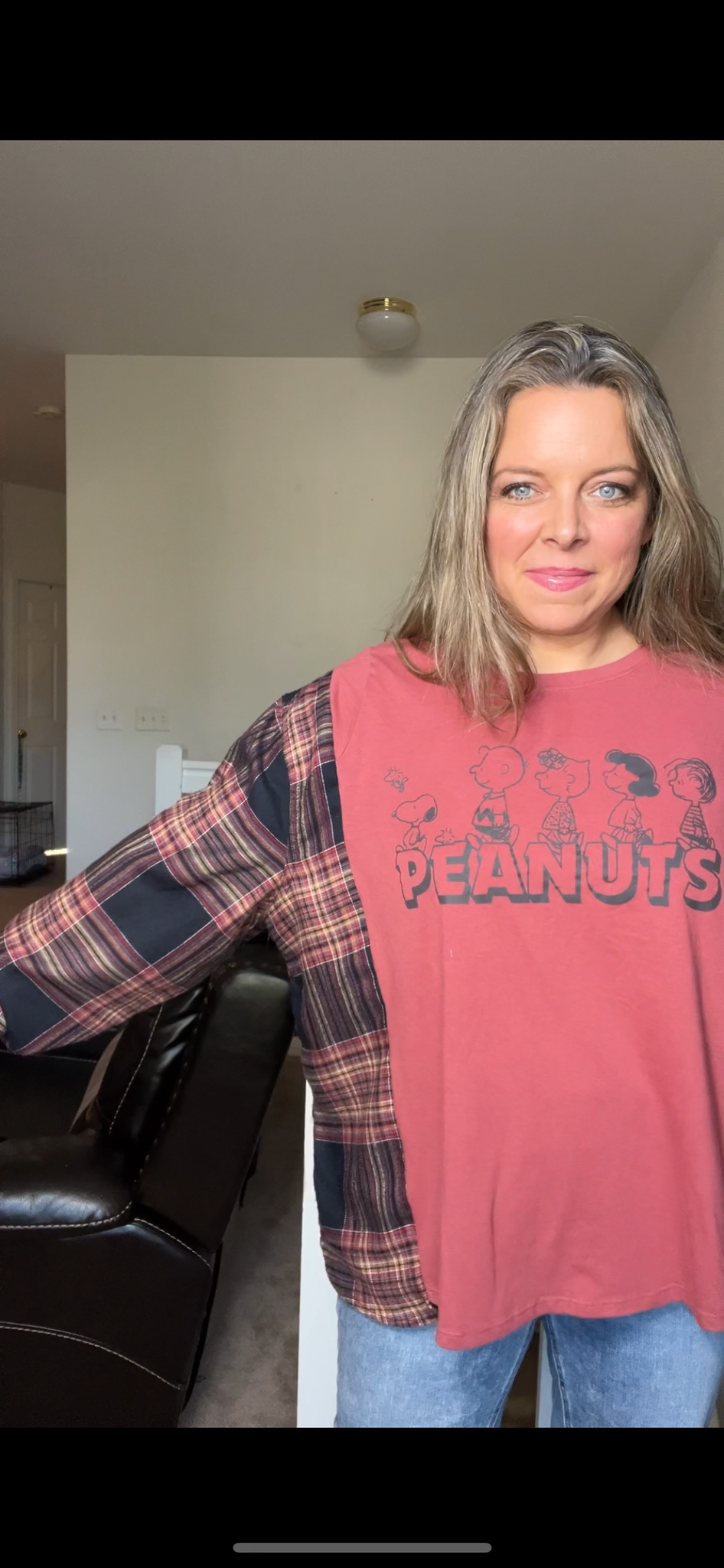 Upcycled Peanuts – women’s XL - thin T-shirt with thin flannel sleeves￼