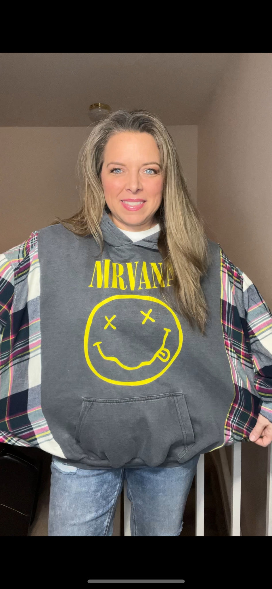 Nirvana – women’s XL – midweight sweatshirt with flannel sleeves ￼