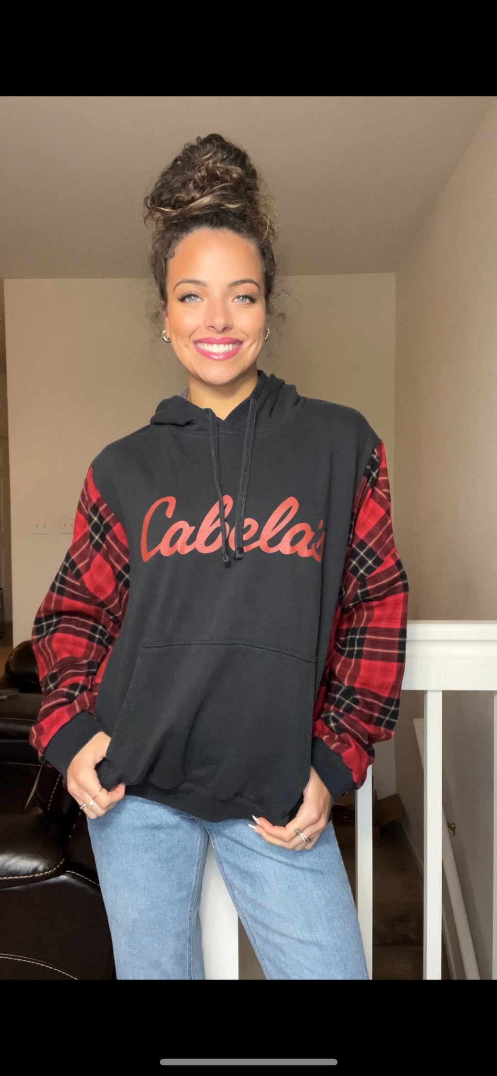 Cabelas - woman’s M/L - midweight sweatshirt with flannel sleeves ￼