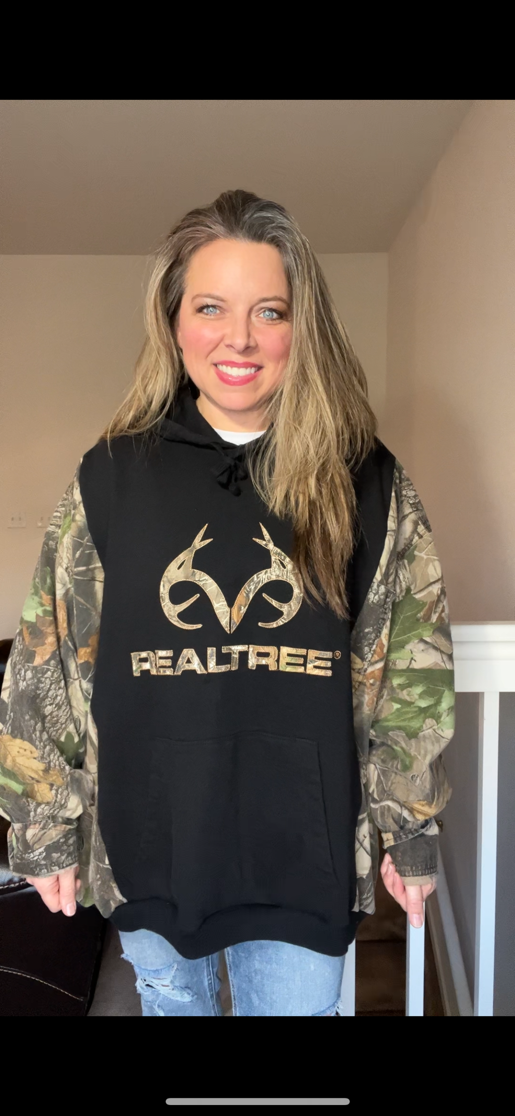 Upcycled Realtree – women’s 3X/4X – midweight sweatshirt with thick cotton sleeves￼