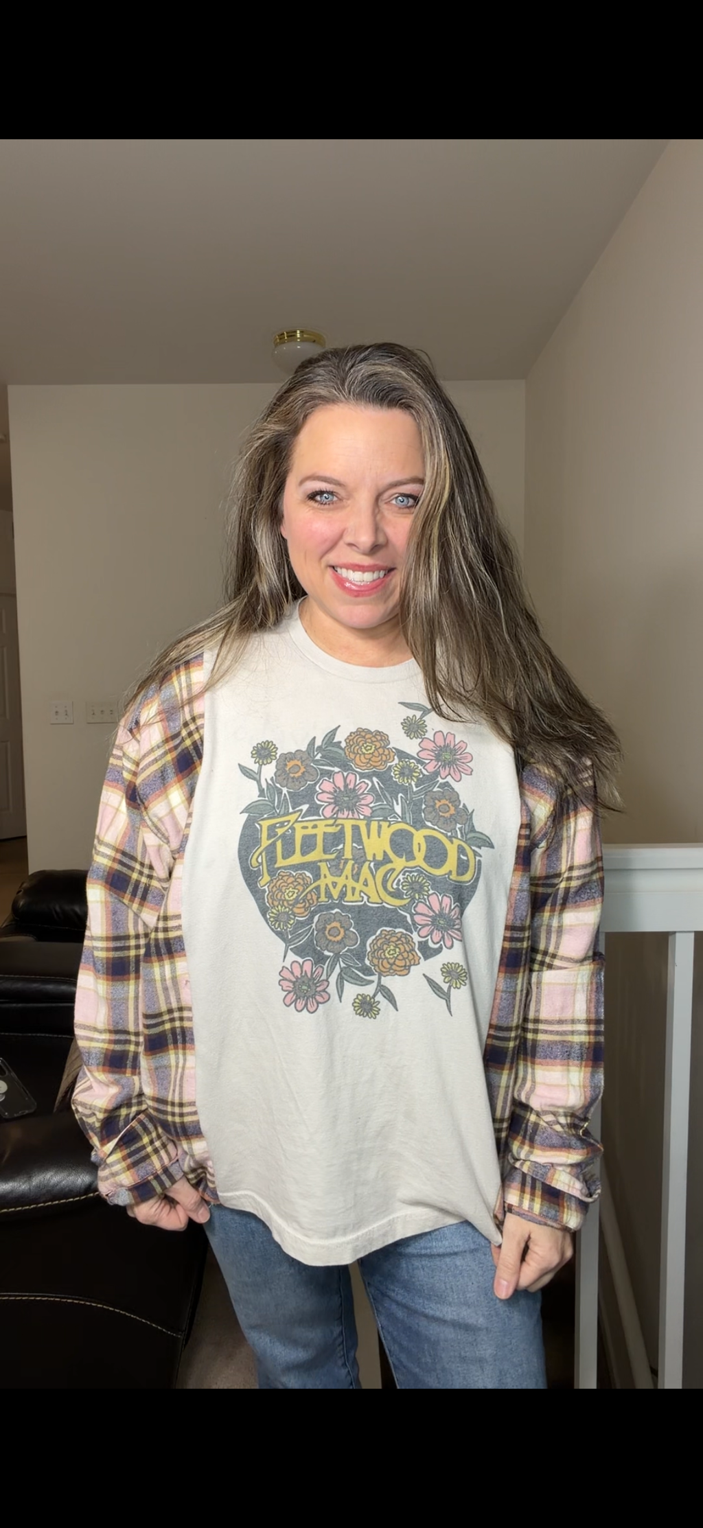 Upcycled Fleetwood Mac - women's large T-shirt with flannel sleeves – sleeves, more narrow ￼
