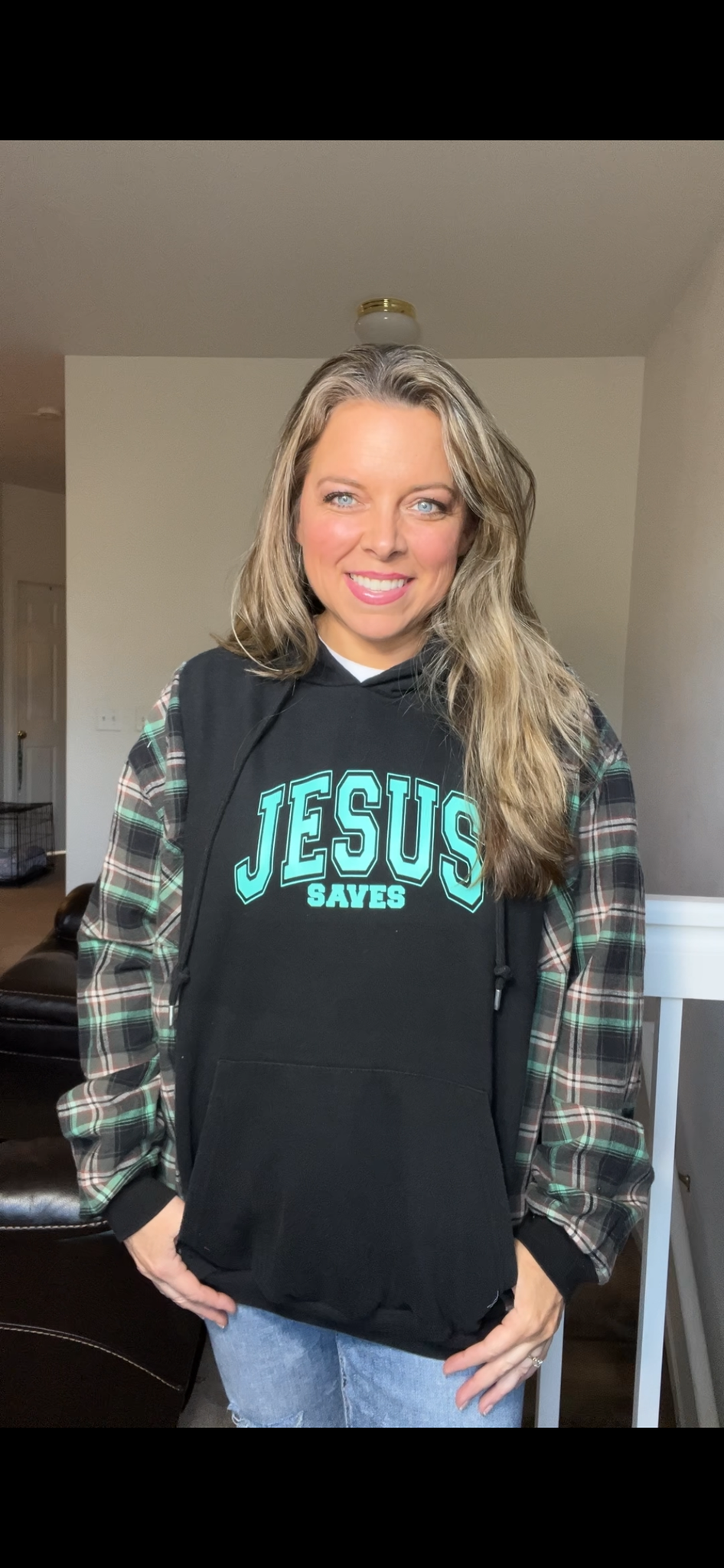 Upcycled Jesus – women’s XL/1X – midweight sweatshirt with flannel sleeves￼