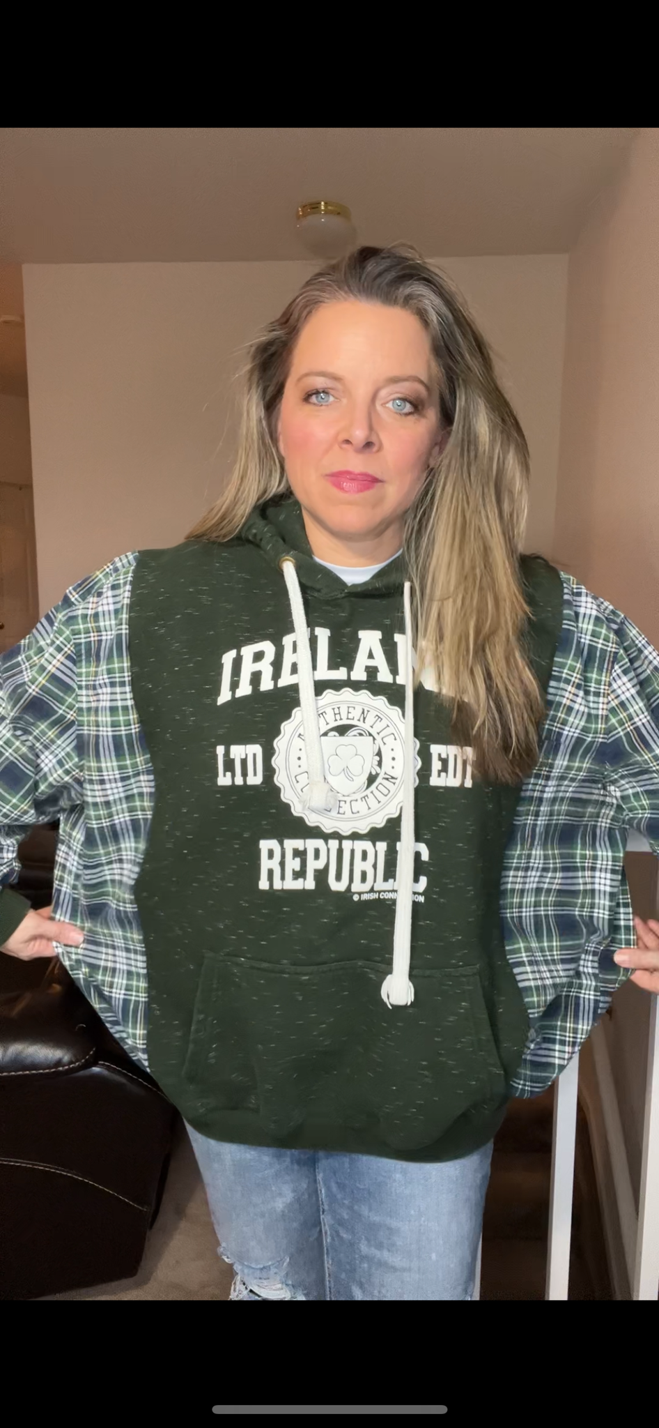 Upcycled Ireland – women’s XL – midweight sweatshirt with soft, thick, cotton sleeves￼