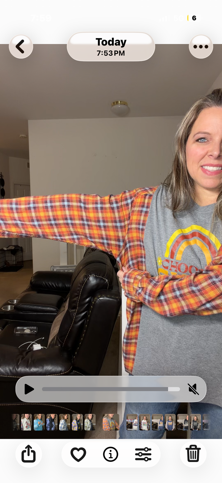 Upcycled Shine - women's 2X – tshirt with flannel sleeves
