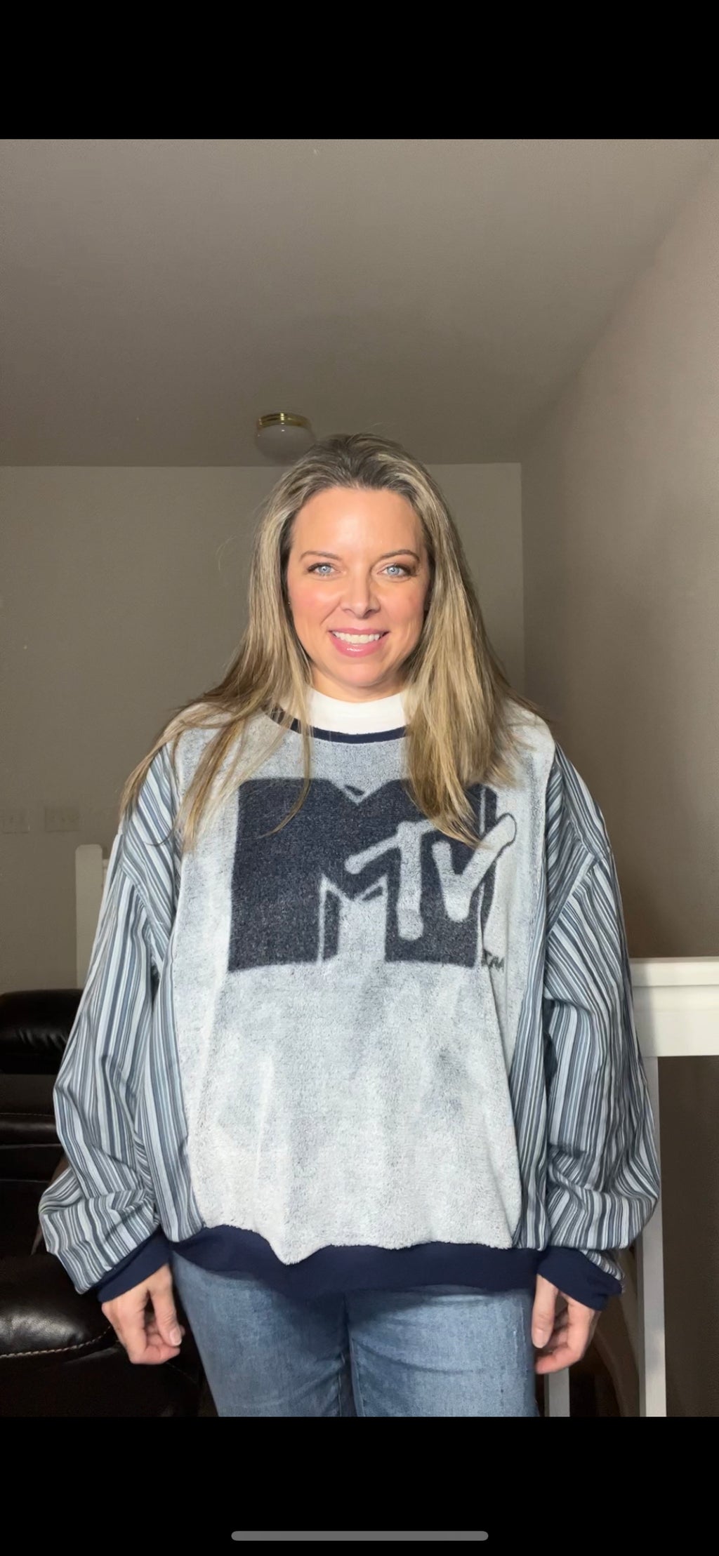 MTV Fuzzy - woman’s L/XL - wide but shorter