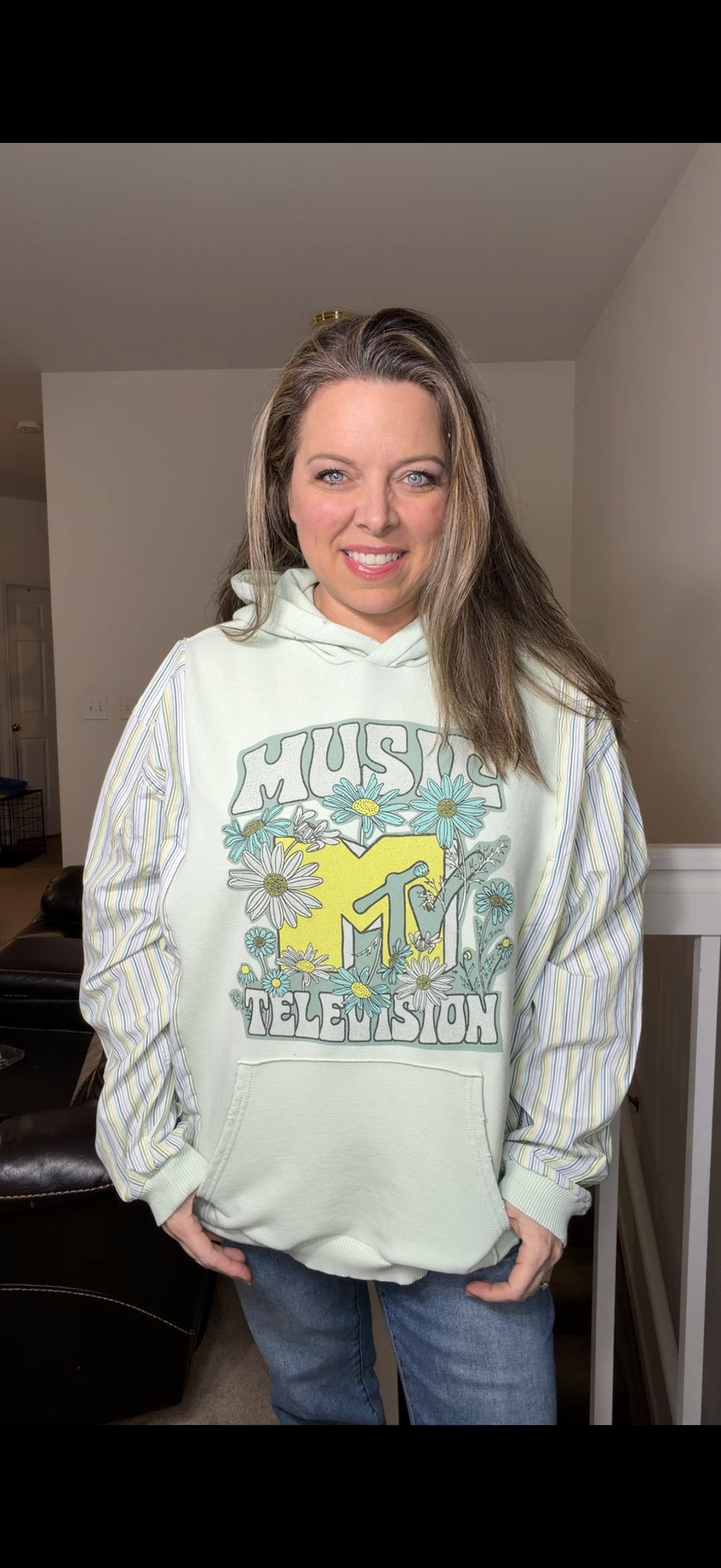 Upcycled MTV - women's XL midweight sweatshirt with cotton sleeves