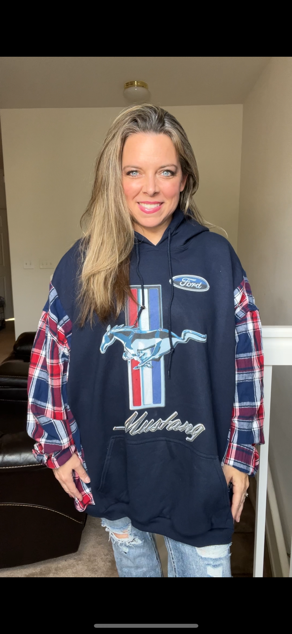 Upcycled Mustang – women’s 4X/5X – midweight sweatshirt with flannel sleeves￼