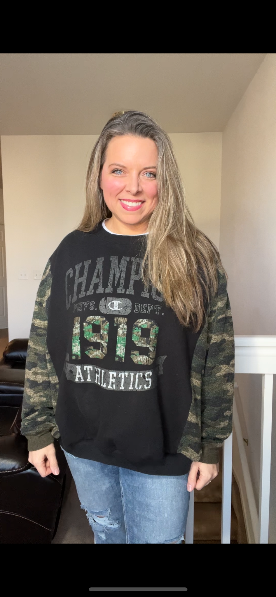 Upcycled Camo champion – women’s large – midweight sweatshirt with stretchy jersey sleeves￼