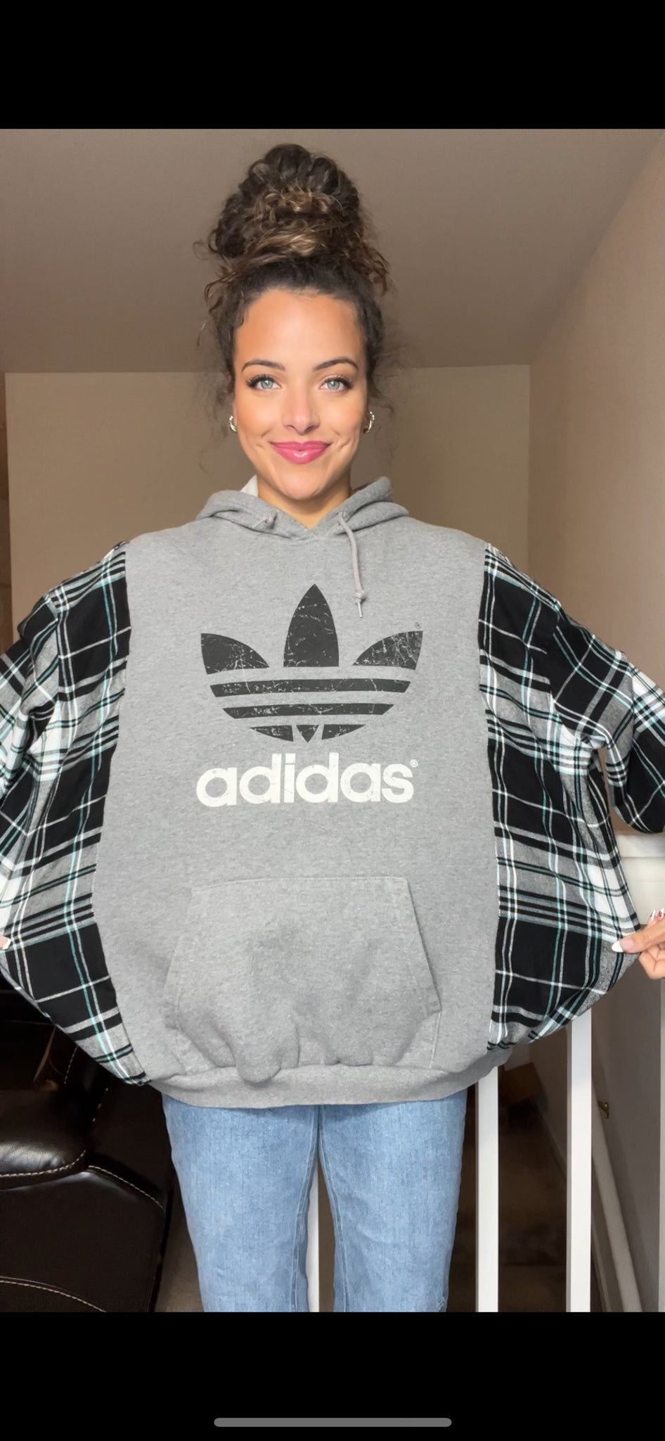 Adidas - woman’s XL/1X - thick sweatshirt with thin flannel sleeves ￼