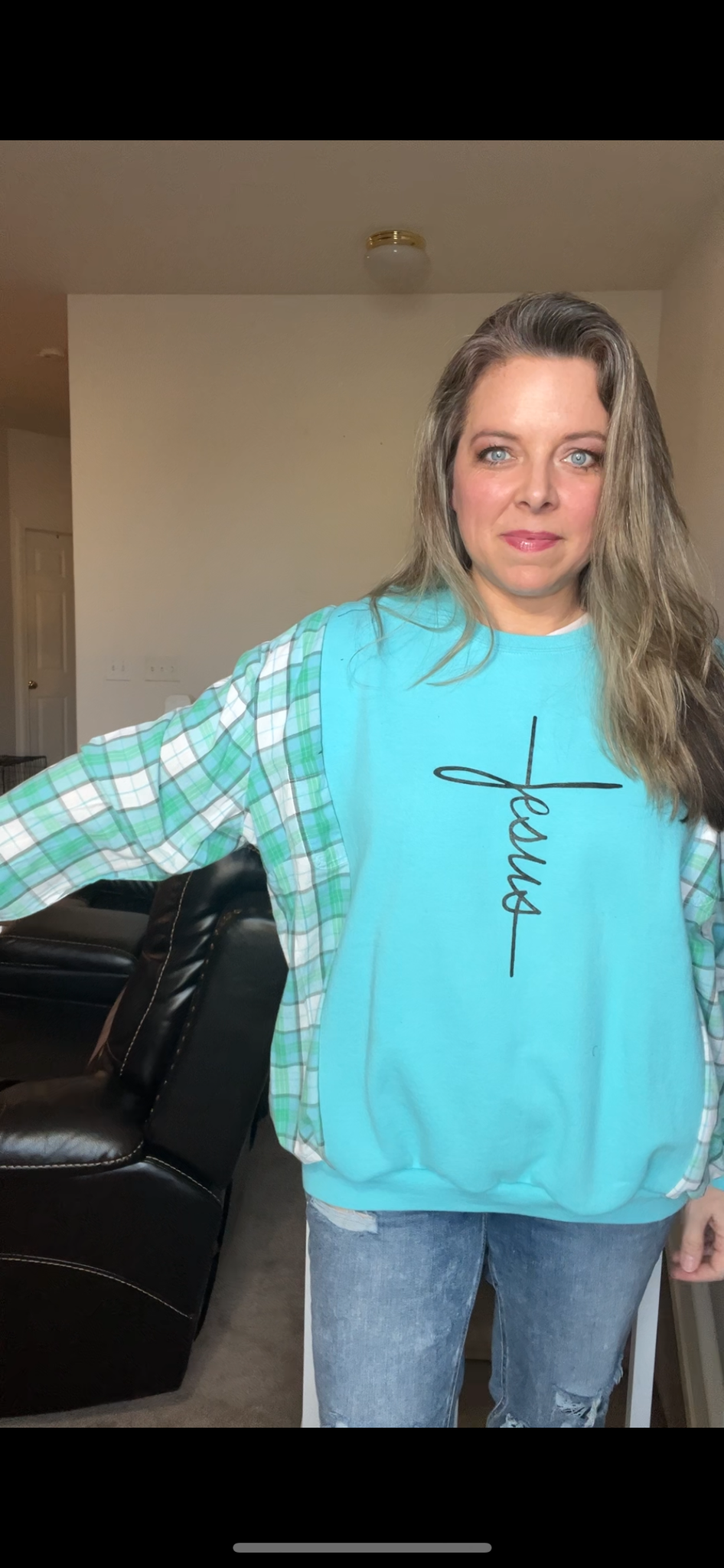 Upcycled Jesus – women’s L/XL – midweight sweatshirt with thin flannel sleeves￼