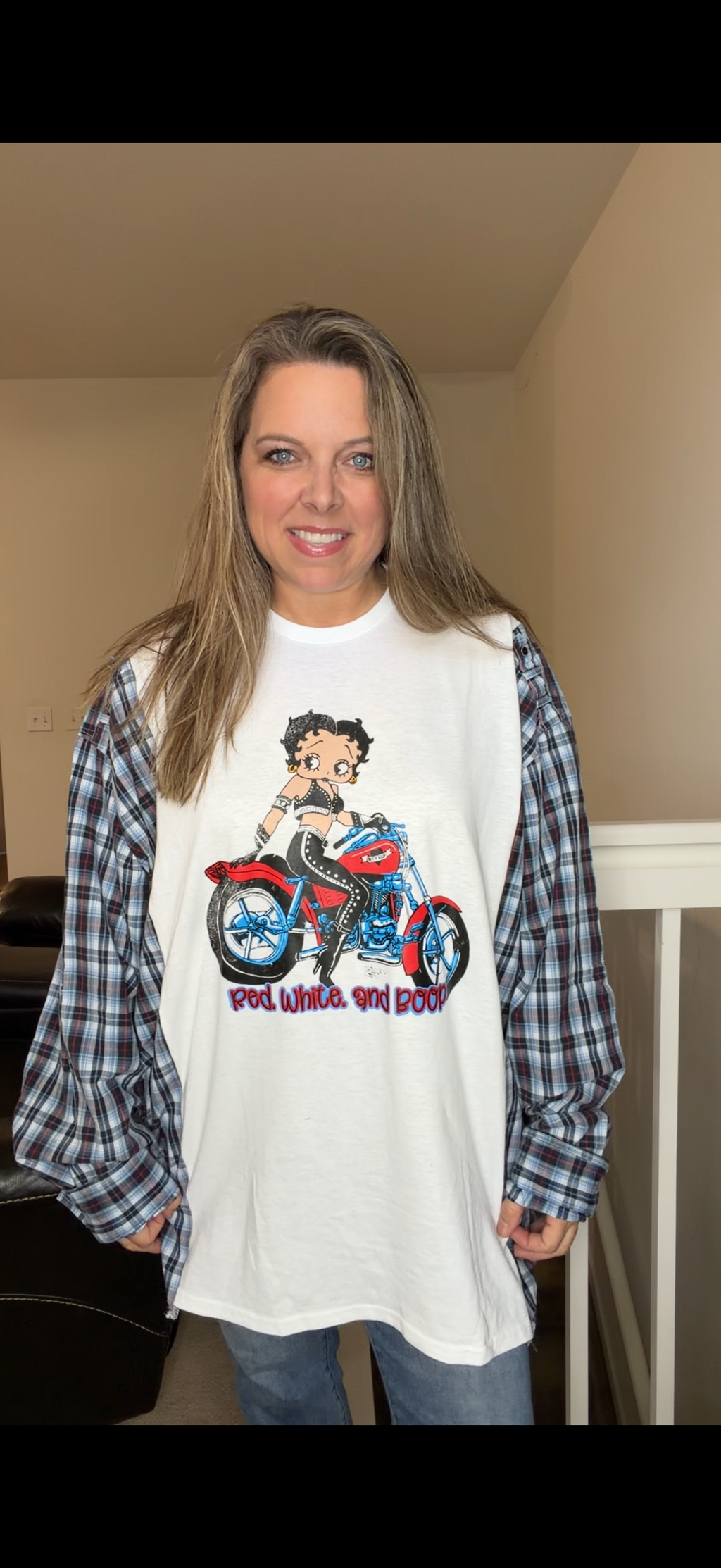 Upcycled Betty Boop - women's 4X T-shirt with cotton sleeves ￼
