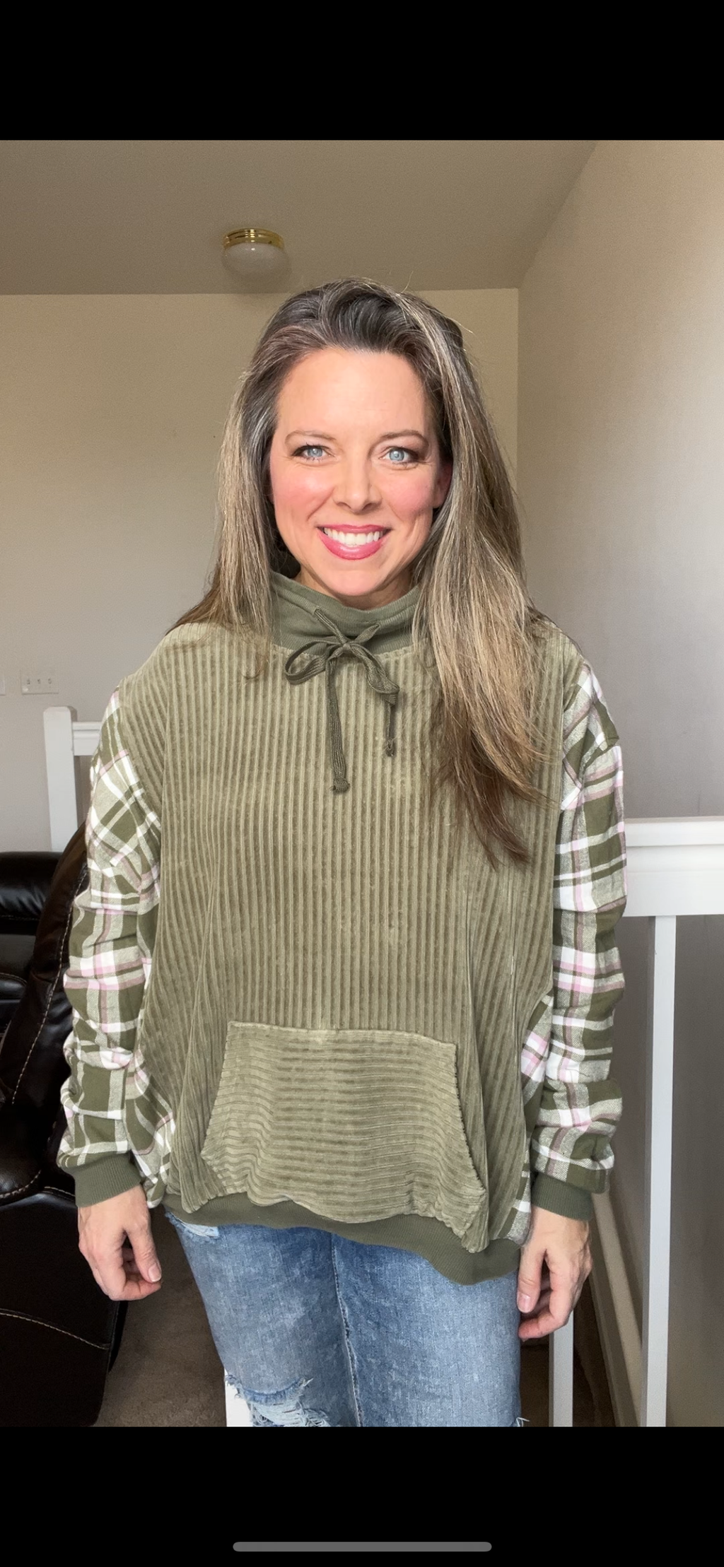 Upcycled Ribbed Green – women’s XL – ribbed sweatshirt with flannel sleeves – sleeves tighter than most