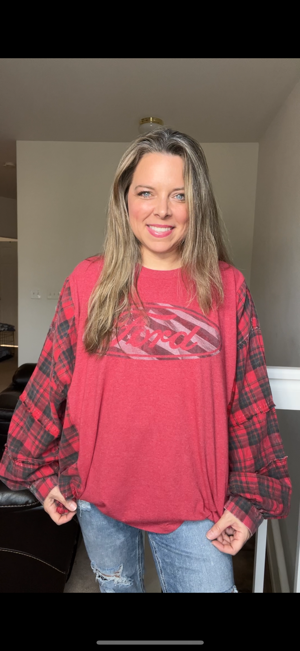 Upcycled Ford – women’s 3X – T-shirt with flannel sleeves￼