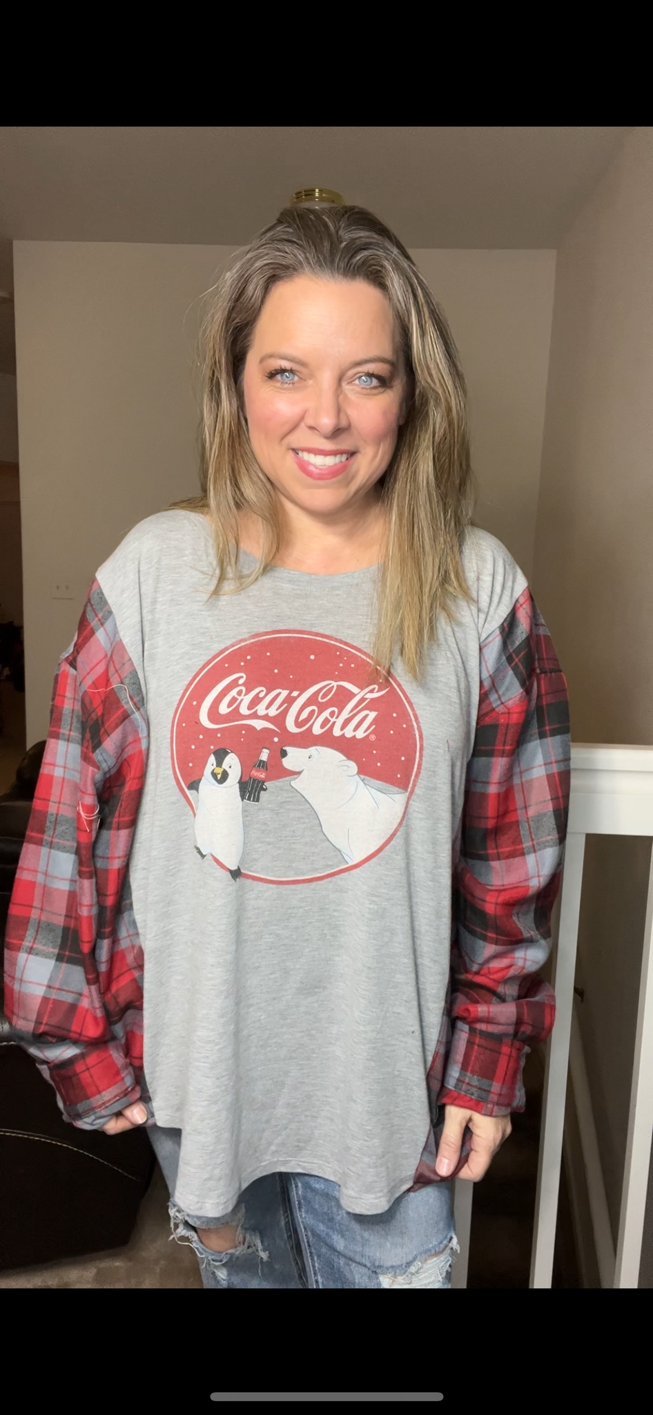 Upcycled Coca-Cola – women’s 3X/4X – thin T-shirt with flannel sleeves