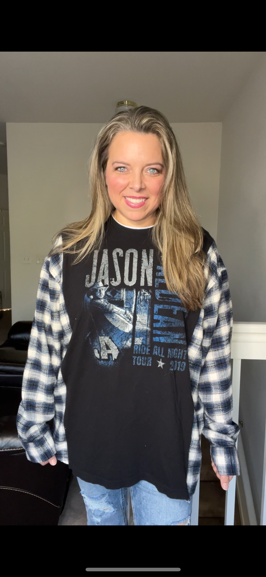 Upcycled Aldean - women’s 1X/2X – Tshirt with flannel sleeves ￼