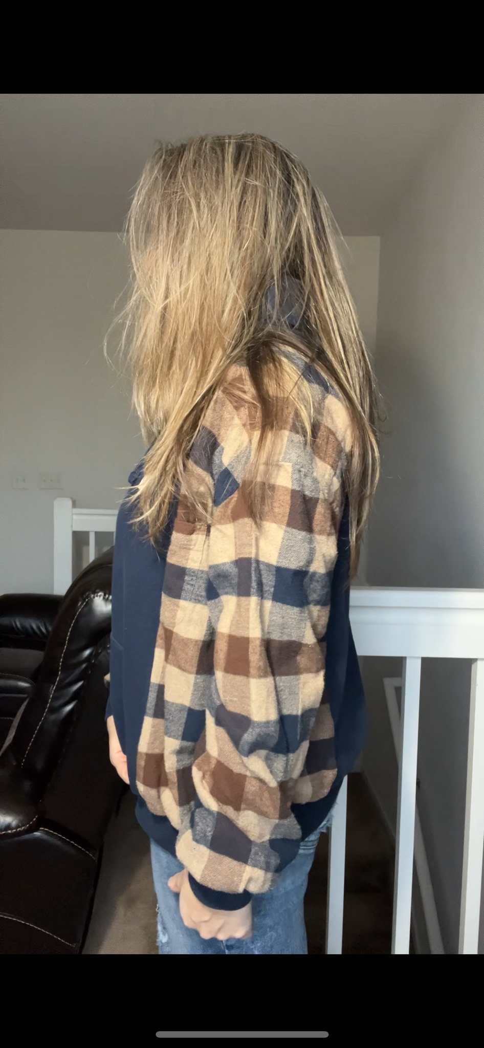 Upcycled Ariat – women’s medium – midweight sweatshirt with flannel sleeves￼