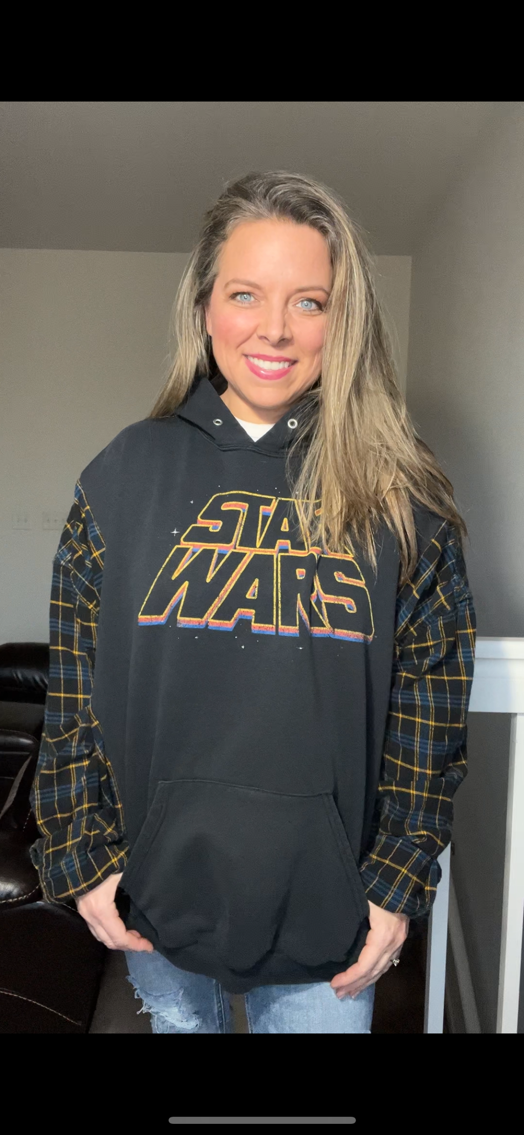 Upcycled Star Wars – women’s 2X/3X – Midweight sweatshirt with flannel sleeves￼