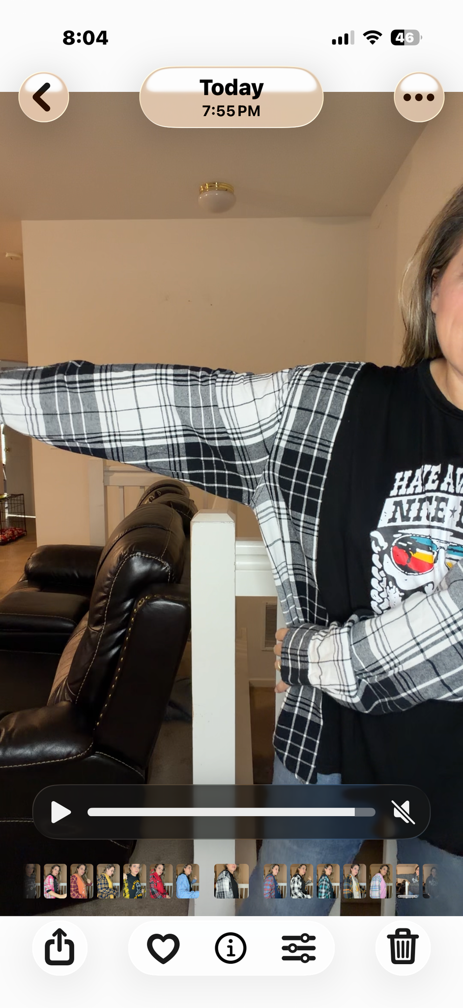 Upcycled Willie - women's XL T-shirt with flannel sleeves