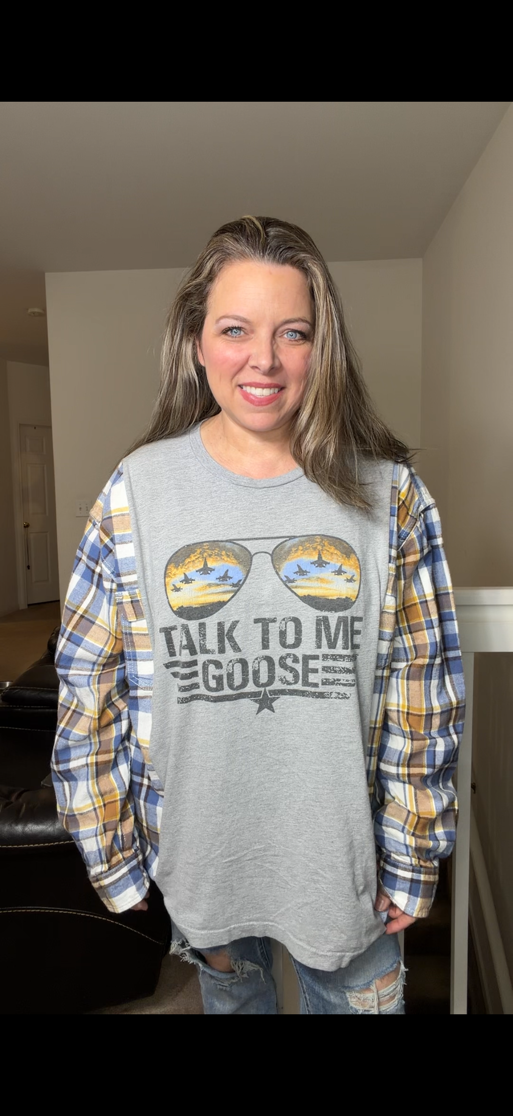Upcycled Goose – women's 2X T-shirt with flannel sleeves