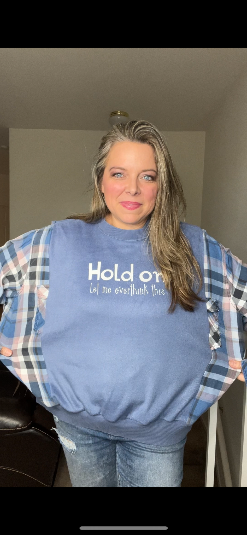 Upcycled Hold On – women’s L/XL – midweight sweatshirt with flannel sleeves ￼