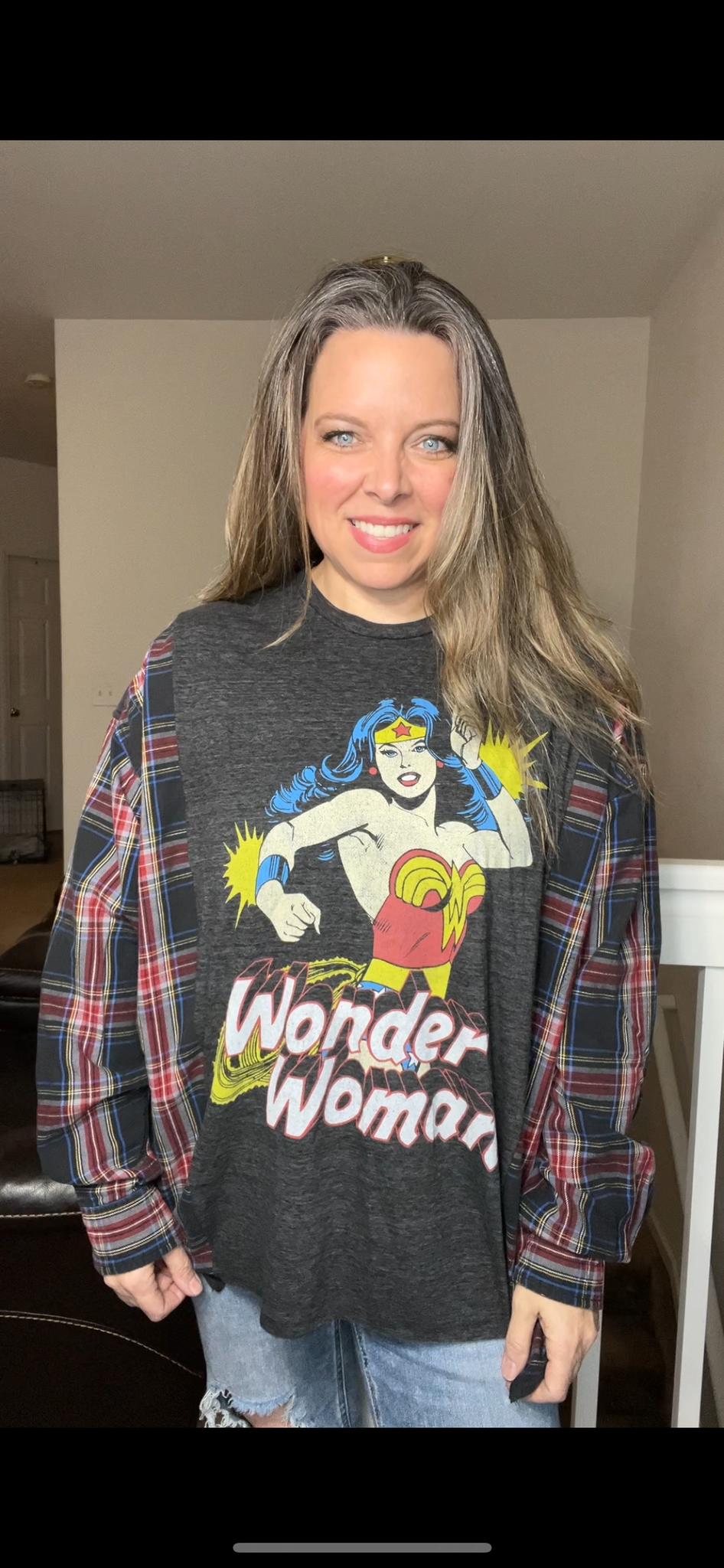 Upcycled Wonder woman – women’s 2X thin T-shirt with flannel sleeves