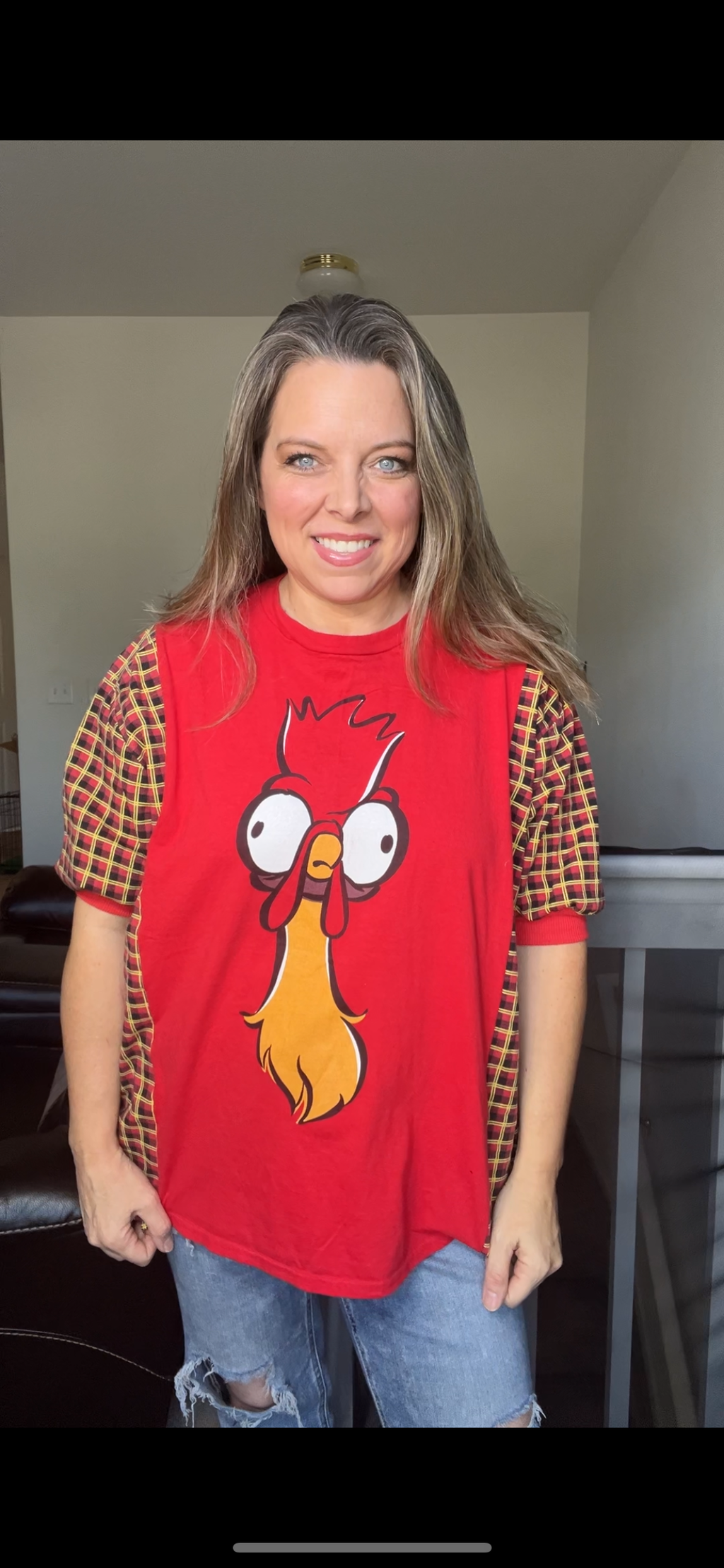 Upcycled Hei Hei - Women’s 1X T-shirt with cotton sleeves