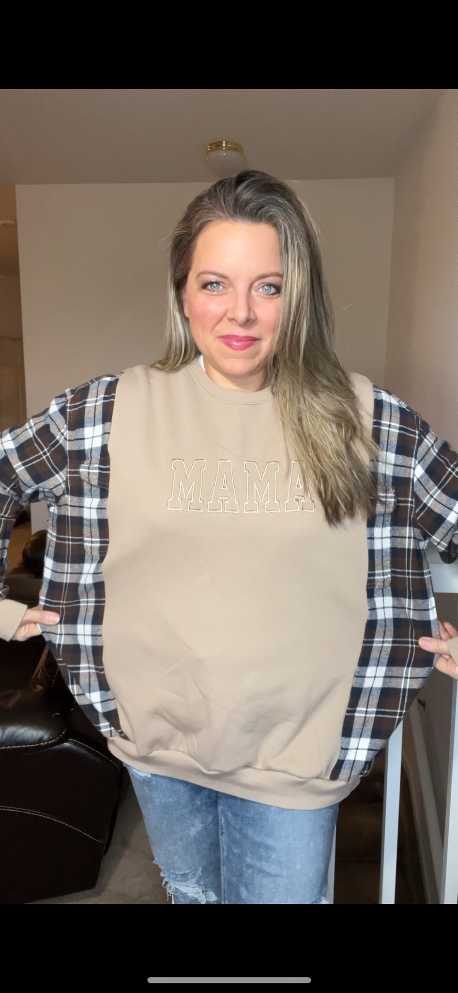 Upcycled Mama – women’s 1X – midweight sweatshirt with flannel sleeves￼