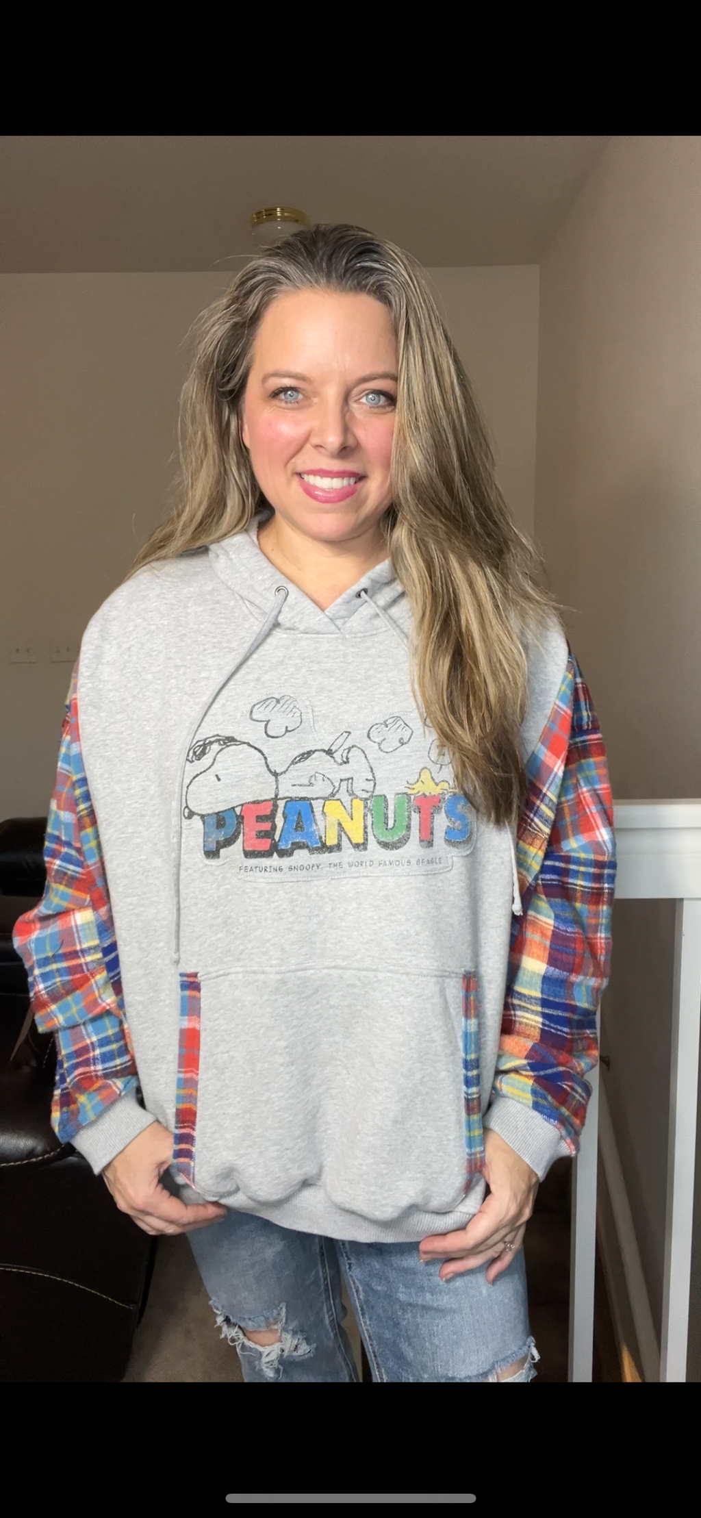 Upcycled Peanuts – women’s 1X – midweight sweatshirt with flannel sleeves￼