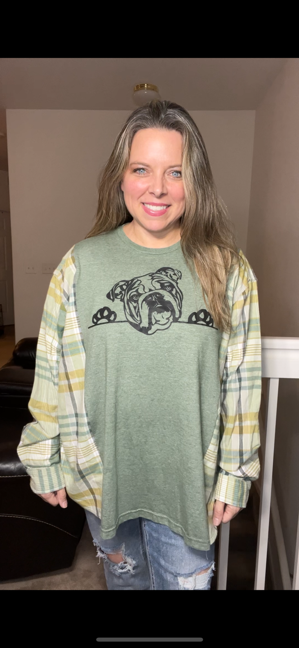 Upcycled Dog – women’s 2X – thin T-shirt with flannel sleeves￼