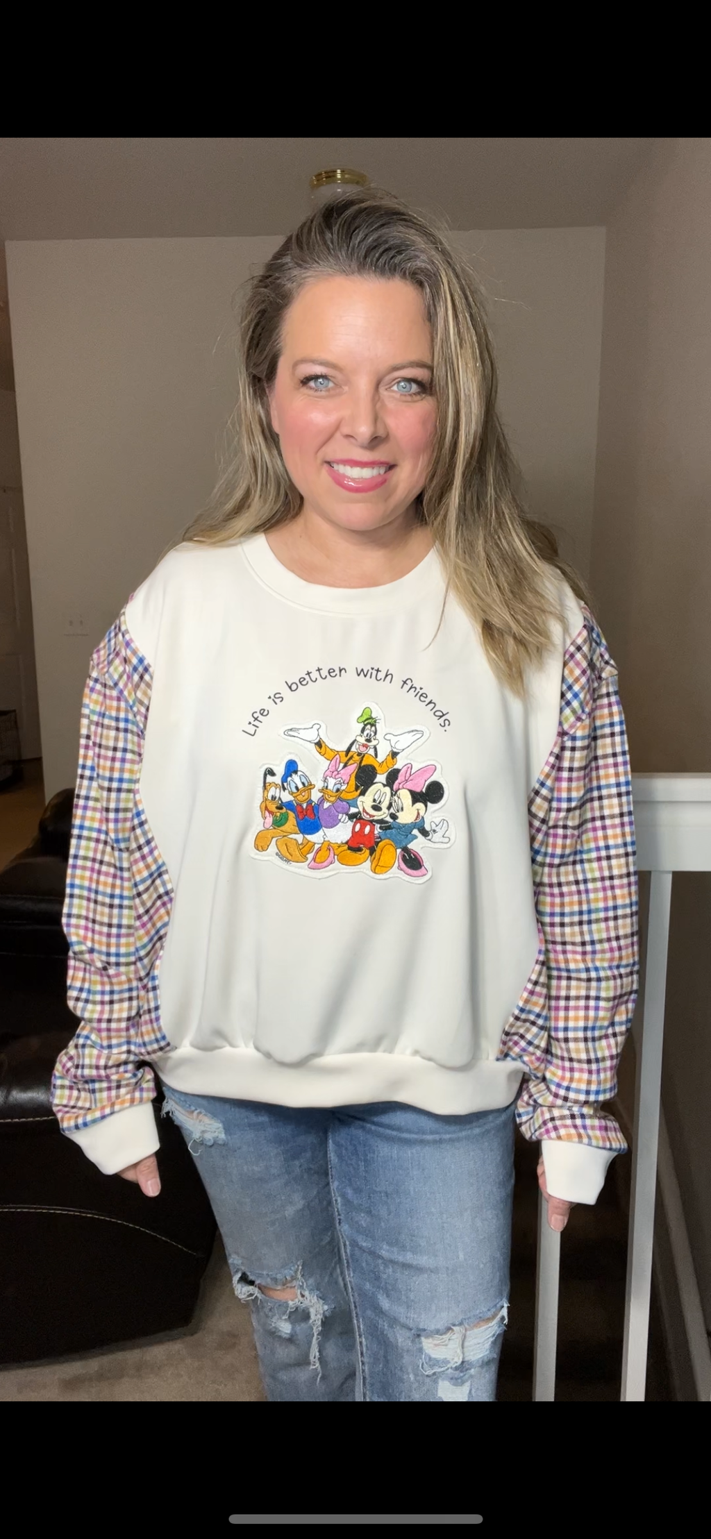 Upcycled Friends – women’s XS/S – stretchy sweatshirt with flannel sleeves￼