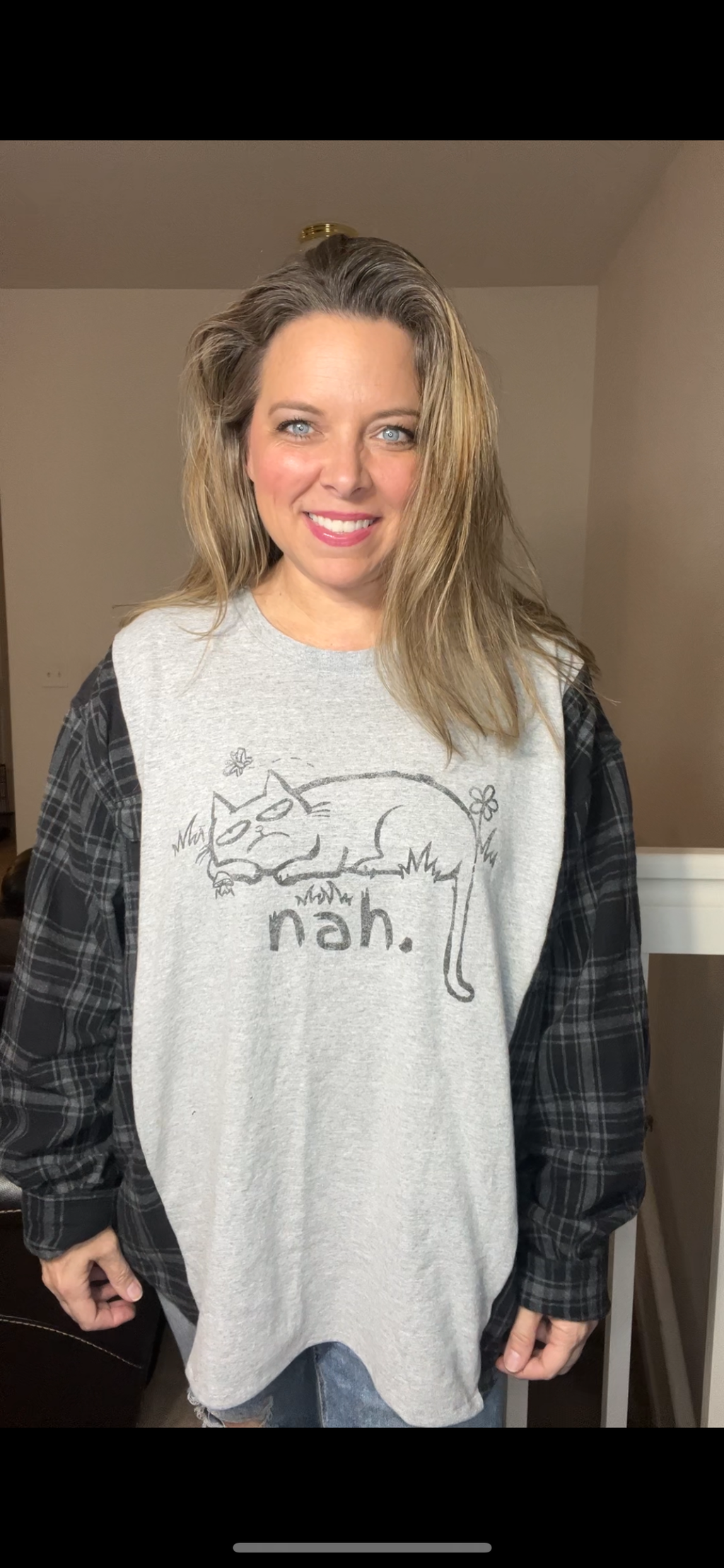 Upcycled ￼Nah - Women’s 1X – T-shirt with flannel sleeves￼