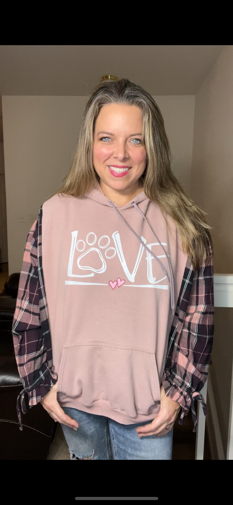 Upcycled Dog love – women’s XL – midweight sweatshirt with flannel sleeves￼